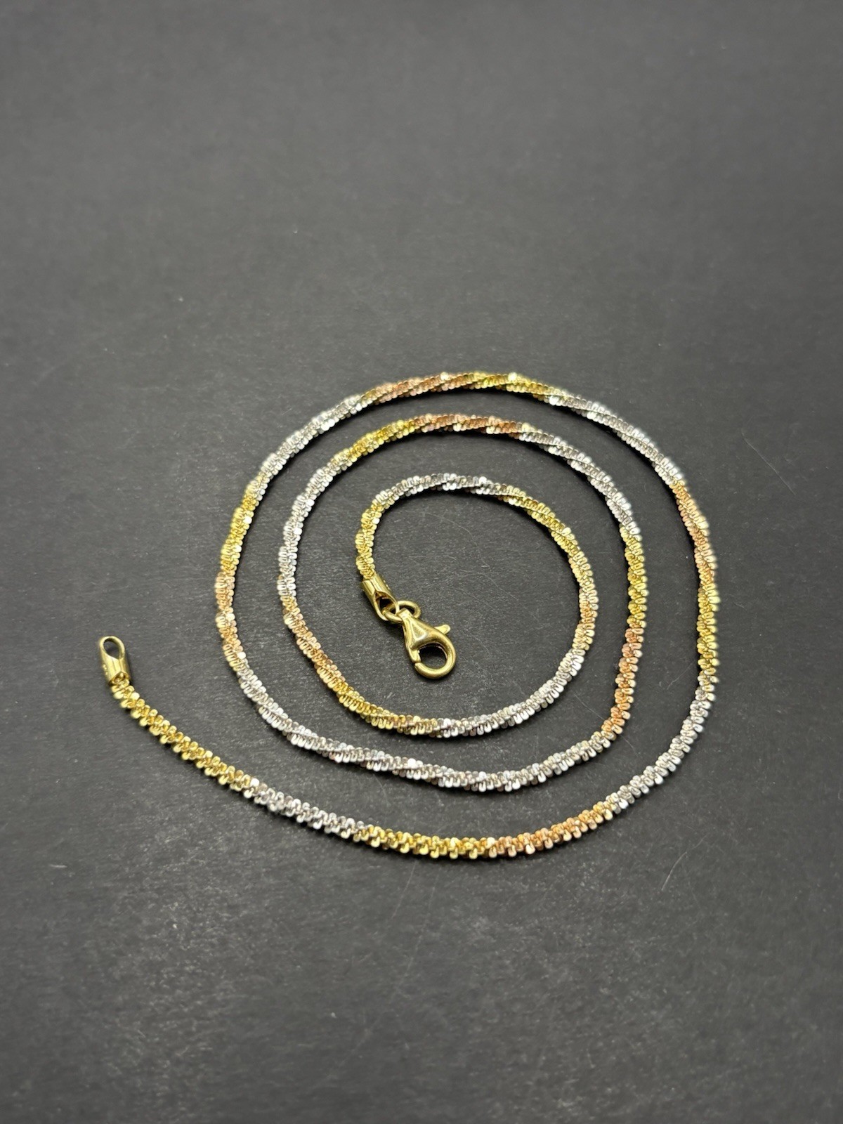 EUC 18″ Sterling Silver Tri Color Sparkle Chain 3.9 Grams G22