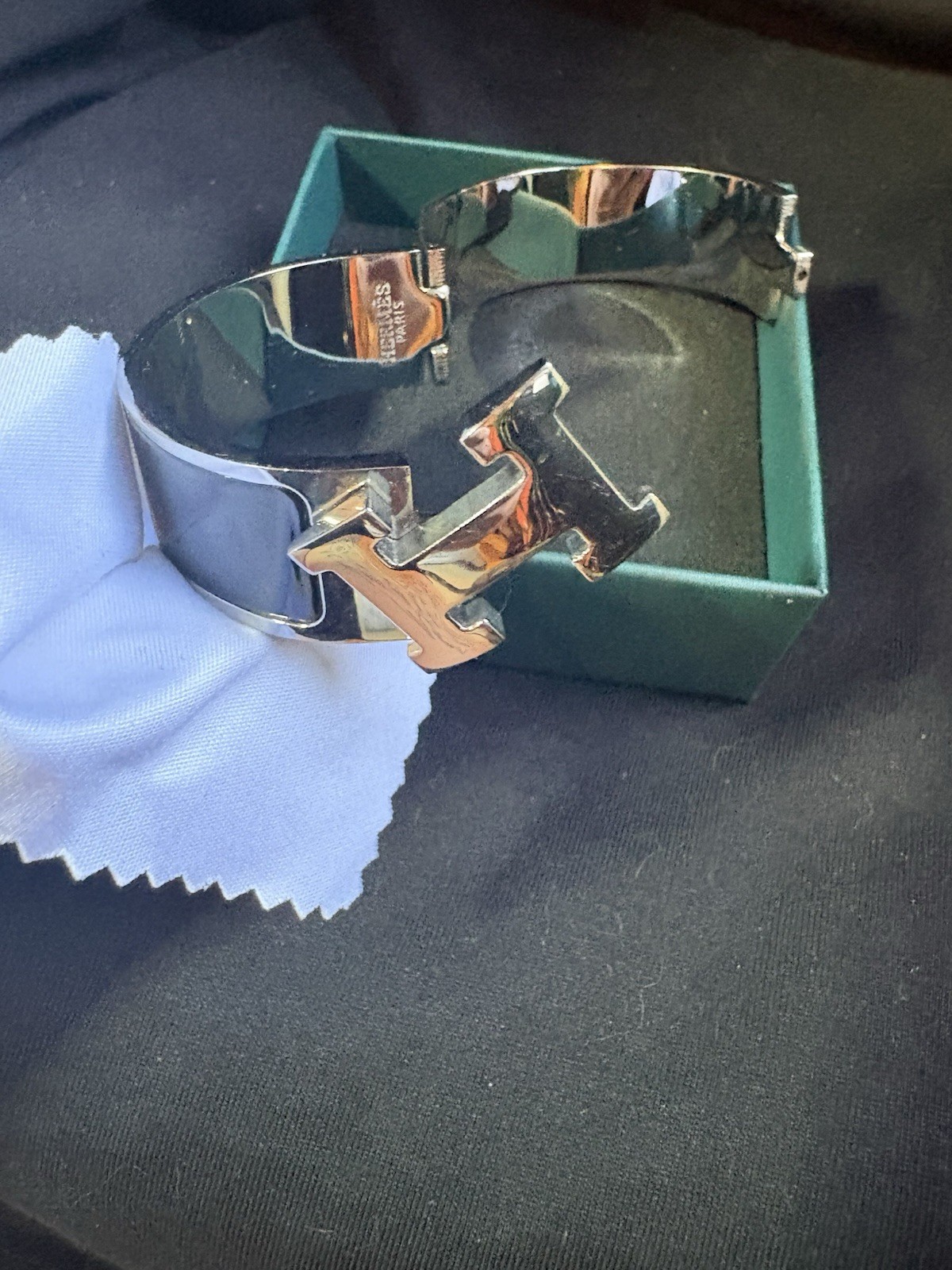 Hermès Paris Signed H Clic Clac Style Silver Hinged Cuff Bracelet No Stone