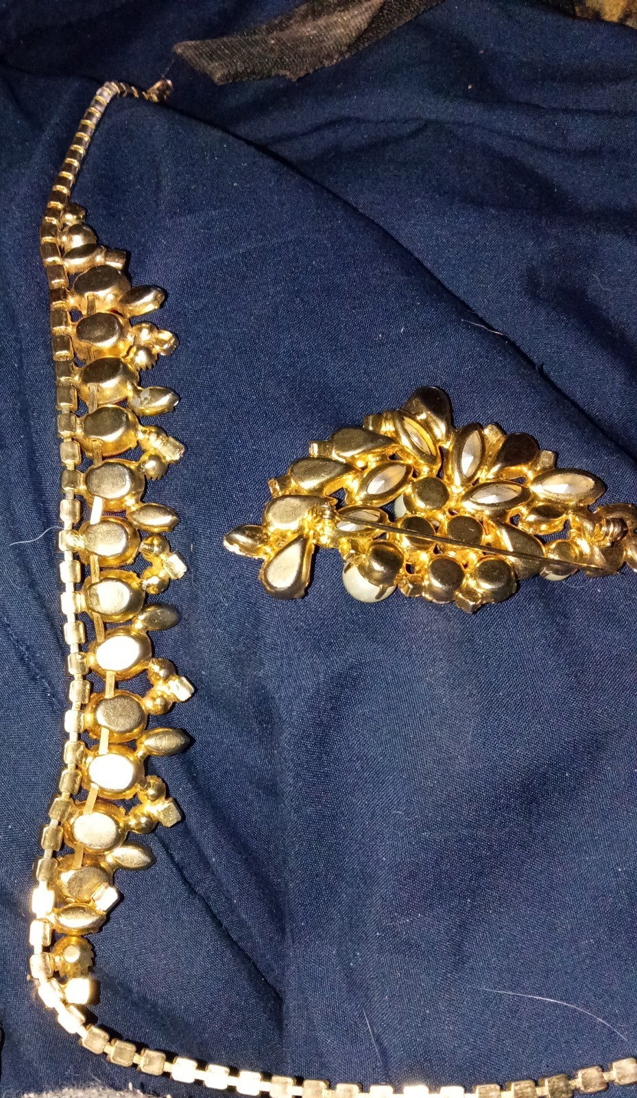Delizza & Ester (D&E Juliana) Ruby Red Rhinestone Faux Pearl Bib Necklace Broch