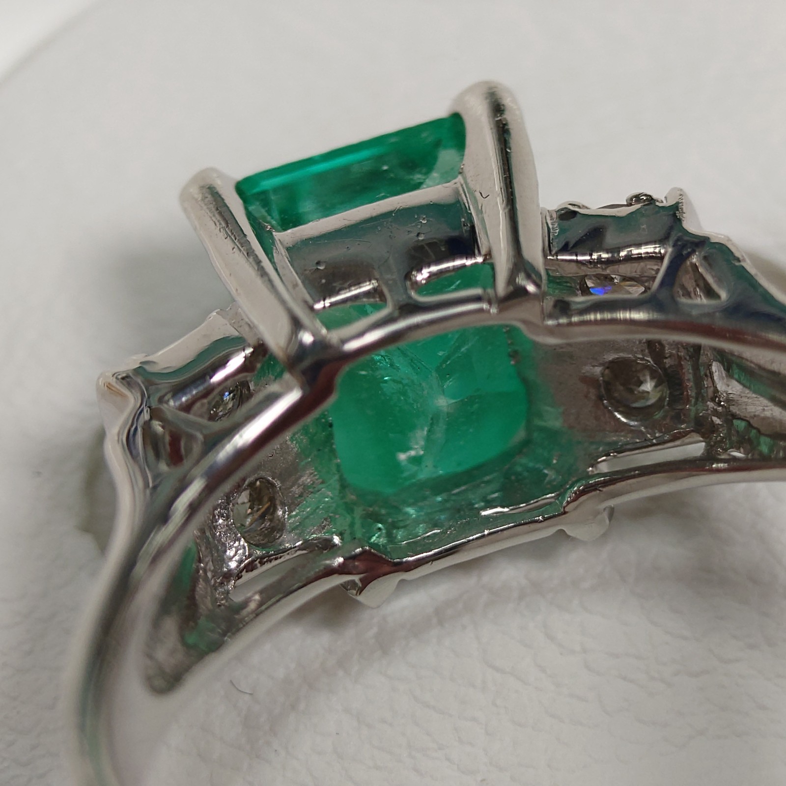 Emerald Ring, 900 Platinum RING Pt900 E2.36 D0.28 jew0001 Imported from Japan