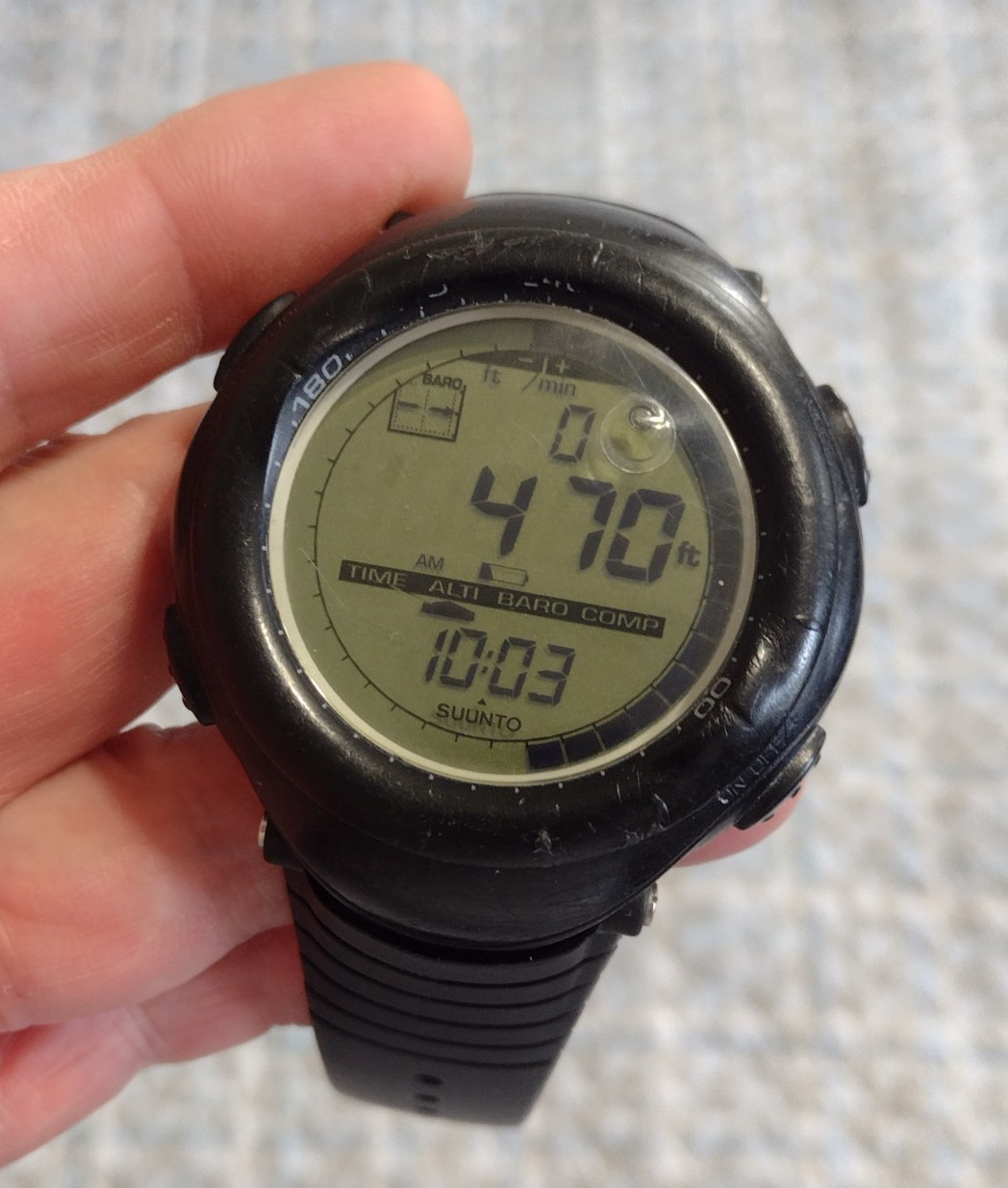 Men’s SUUNTO Digital Outdoor Sport Watch w/ New Battery – Works Great! 2430f