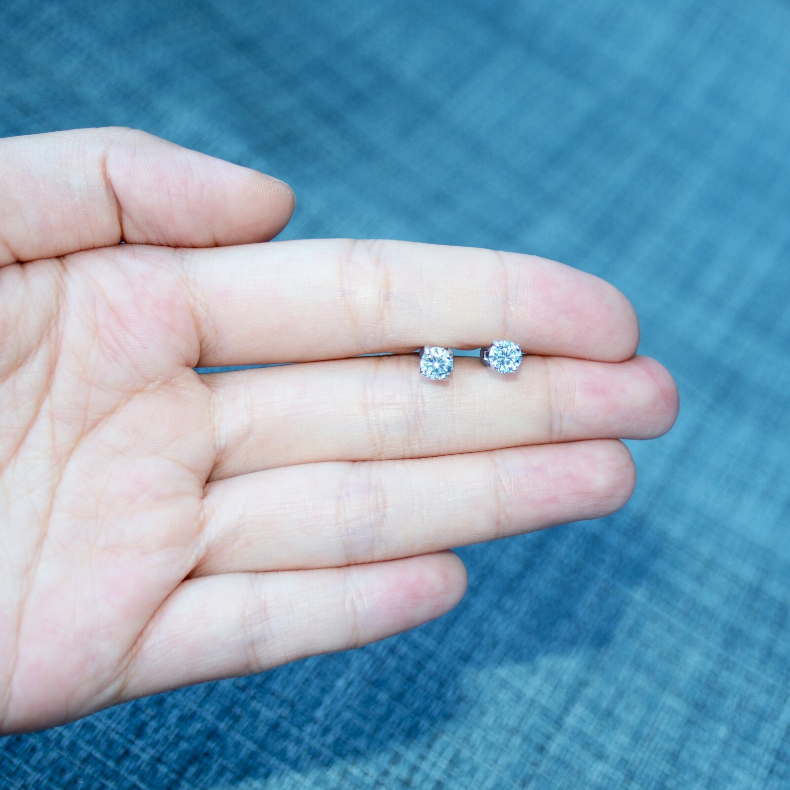 1Carat 5MM Light Ice Blue Moissanite Diamond 925 Sterling Silver Earrings Studs