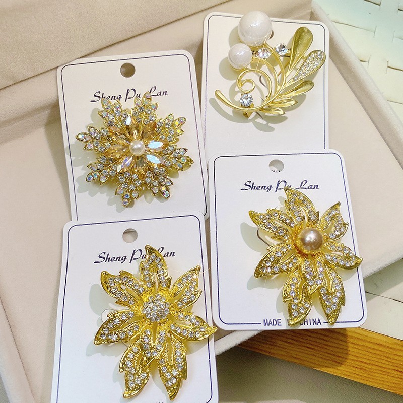 Bulk 12pcs Mix Crystal CZ Pearl Floral Brooches Lot Random Wedding Gift Jewelry