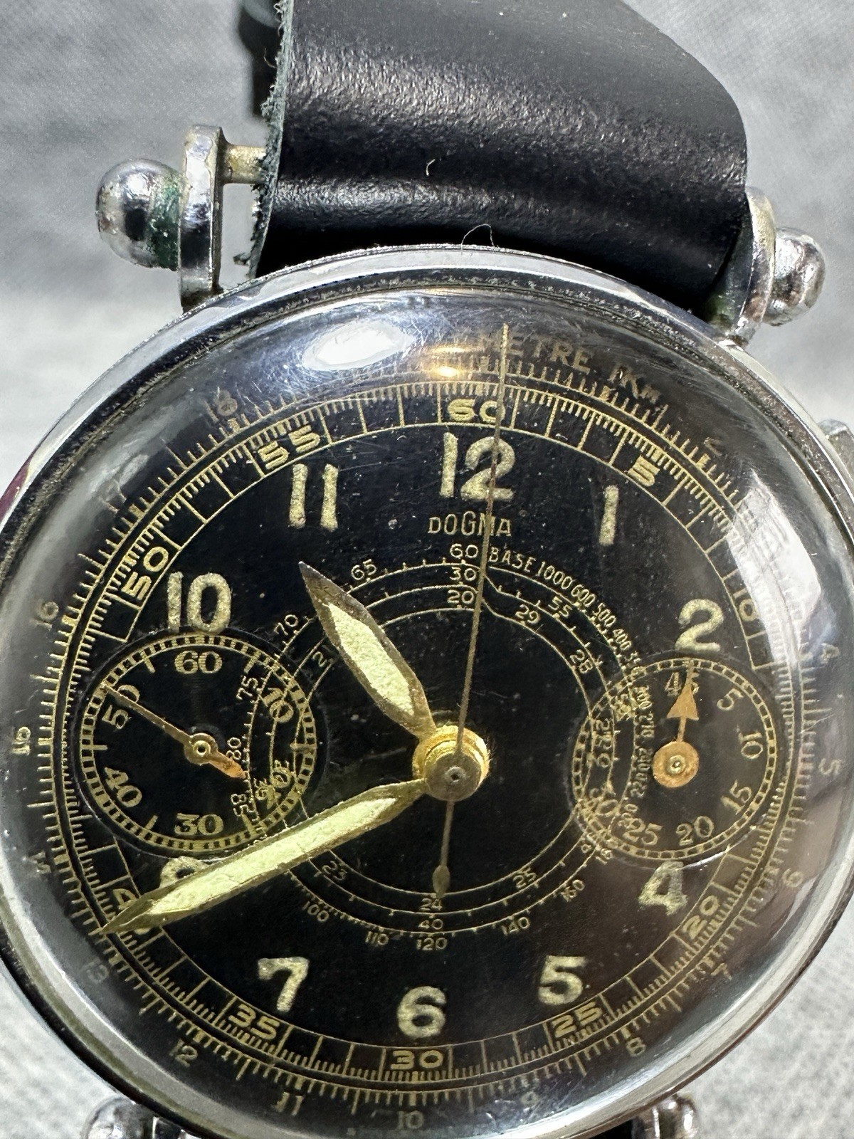 RARE MILITARY WW2 CHRONOGRAPH WATCH – DOGMA – 1939-1944. Landeron 52