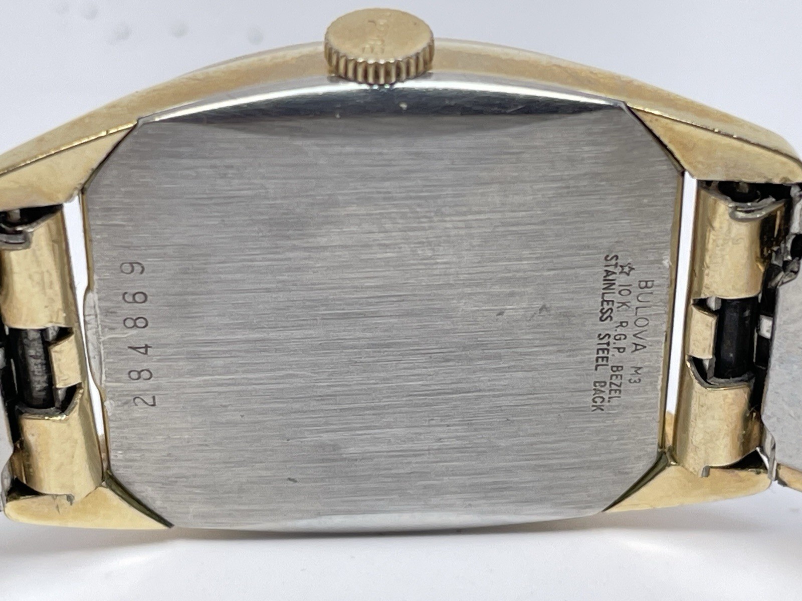1963 Bulova 23 Jewels Manual Wind Watch Cal. 10 BP In Good Working Condition.