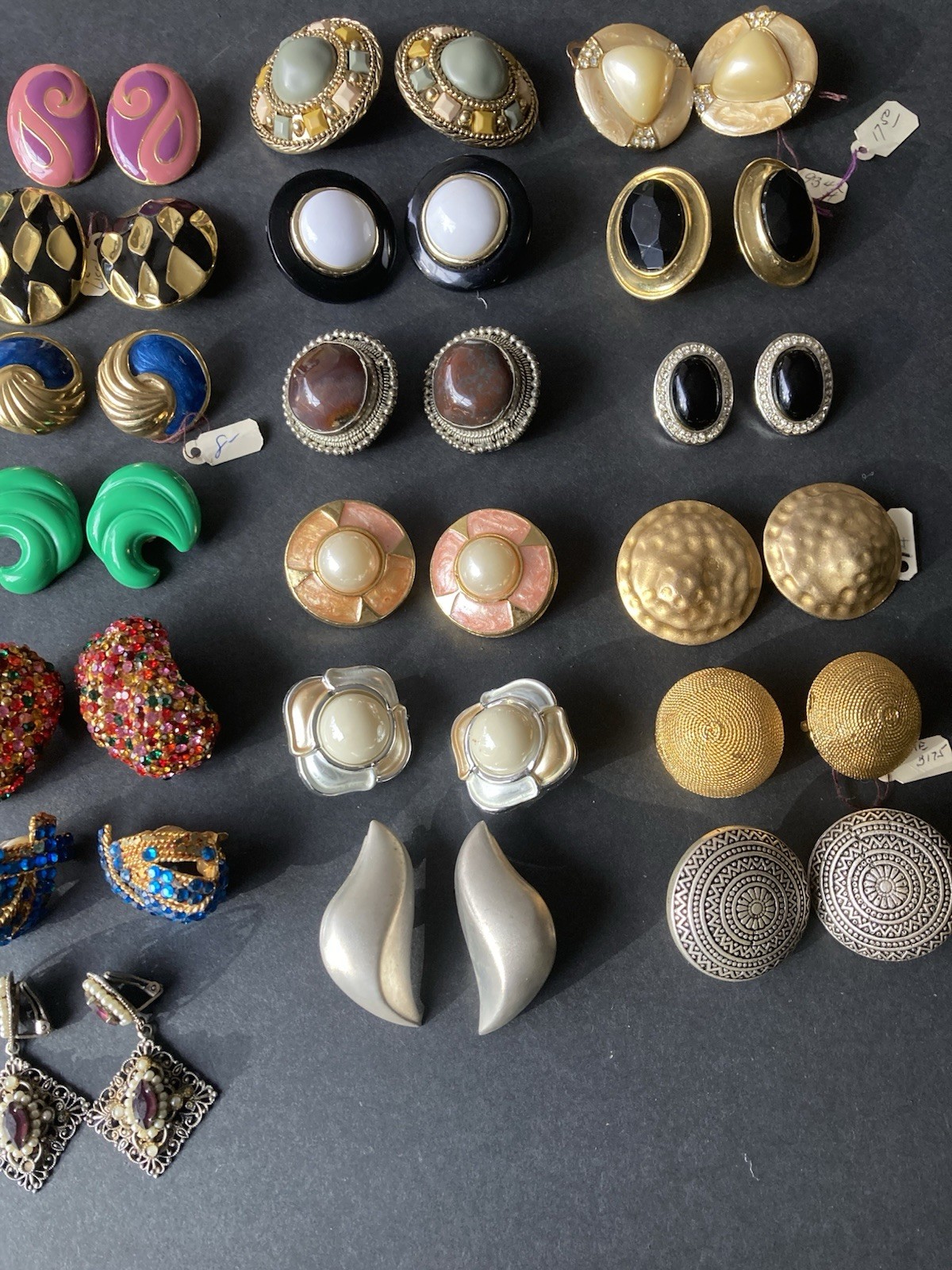 VTG Clip On Earrings Lot Of 24 Gold Silver Tone Mix Materials Multi Color 60-80s