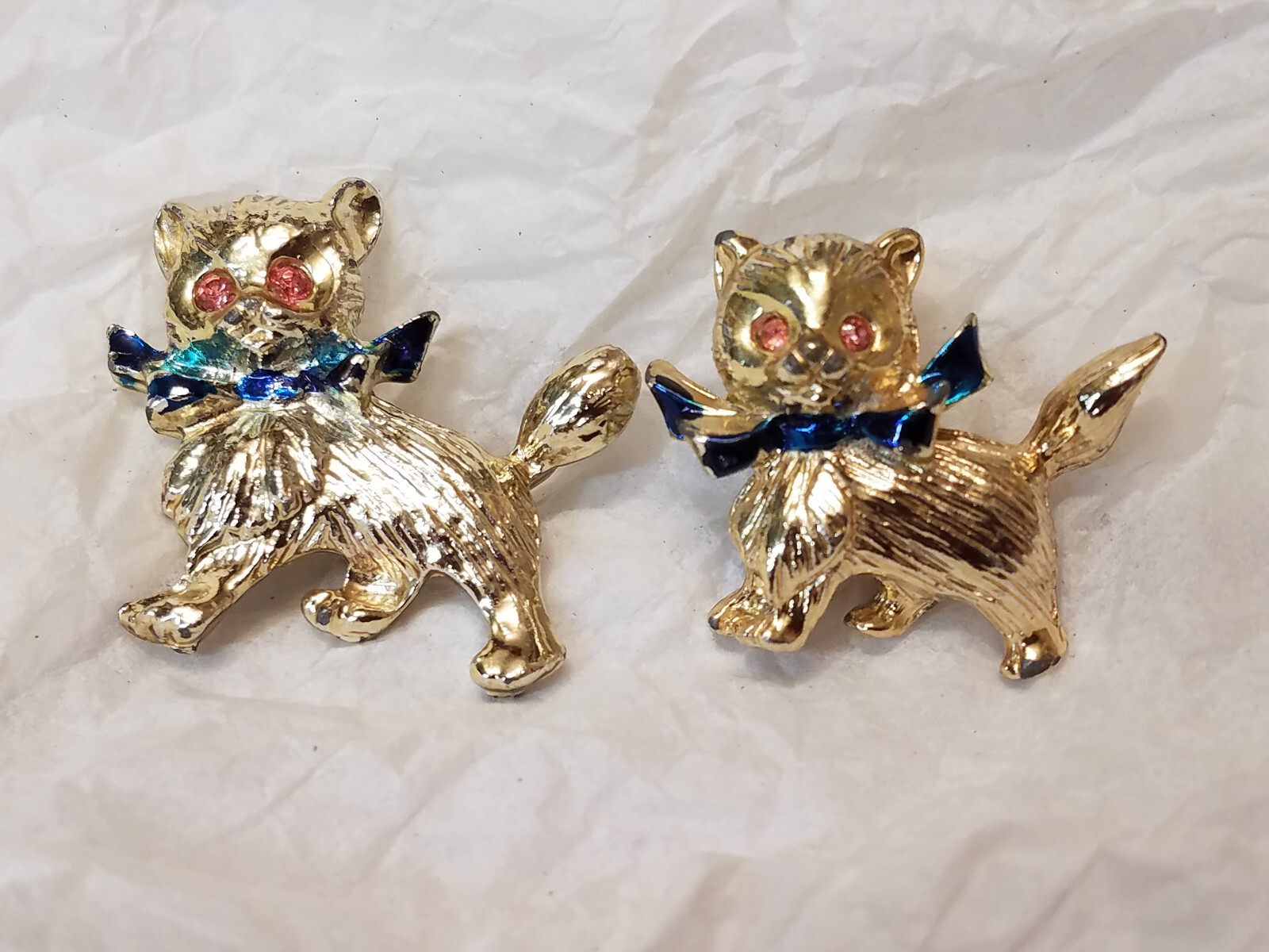 Lot of 2 Miniature Vintage Cats Christmas Brooch about 1 inch each