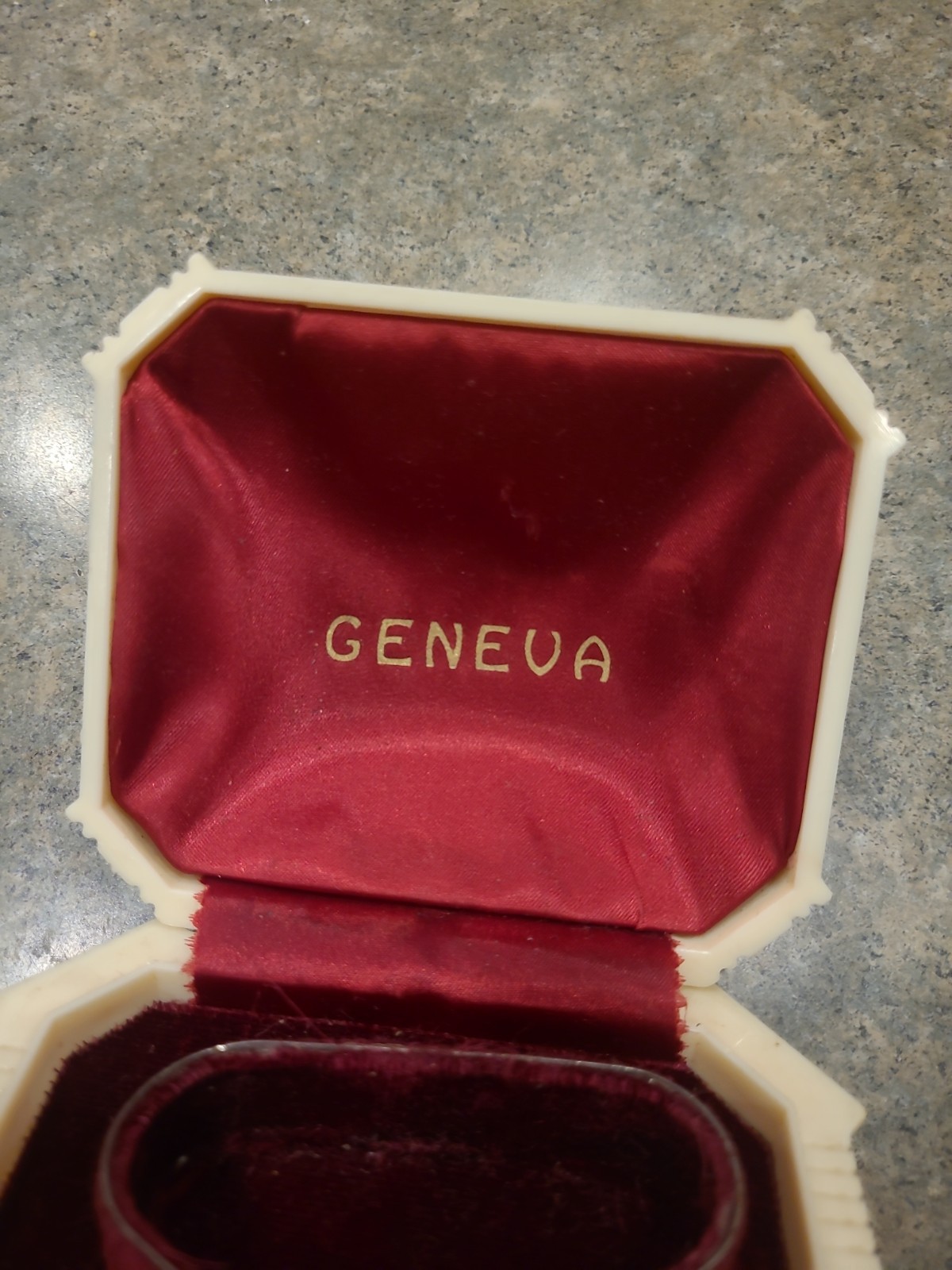 Vintage Geneva Watch Box – Art Deco Braun-Crystal Mfg.
