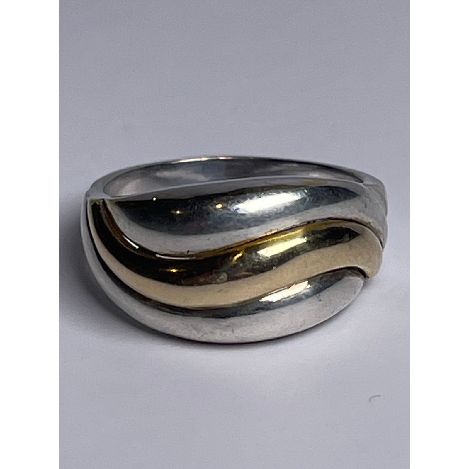 925 Sterling & 14K Gold Domed Wave Ring Size 8 – 5.53g
