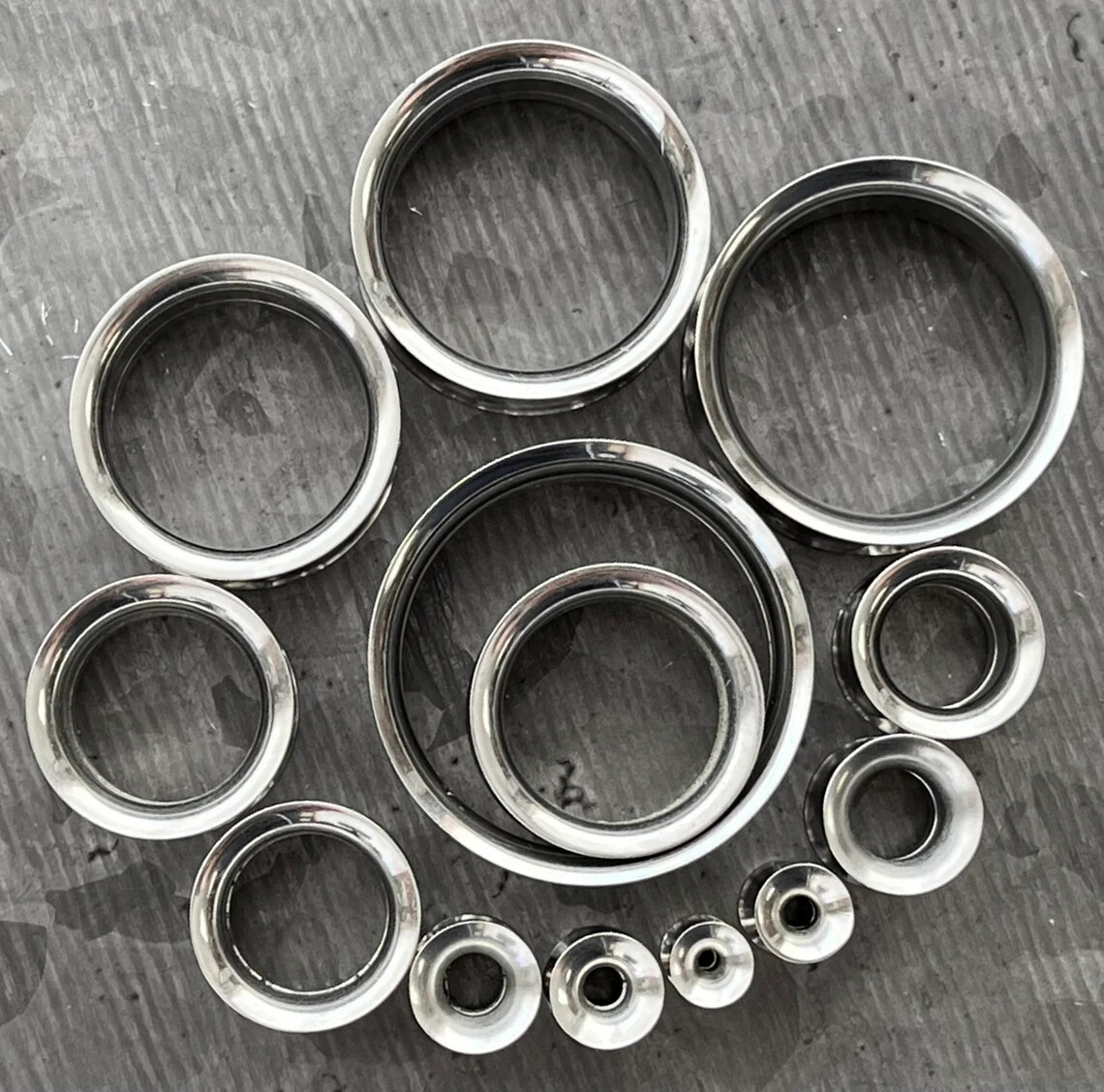 PAIR Solid Surgical Steel Internally Threaded Tunnels Plugs Earlets Gauges