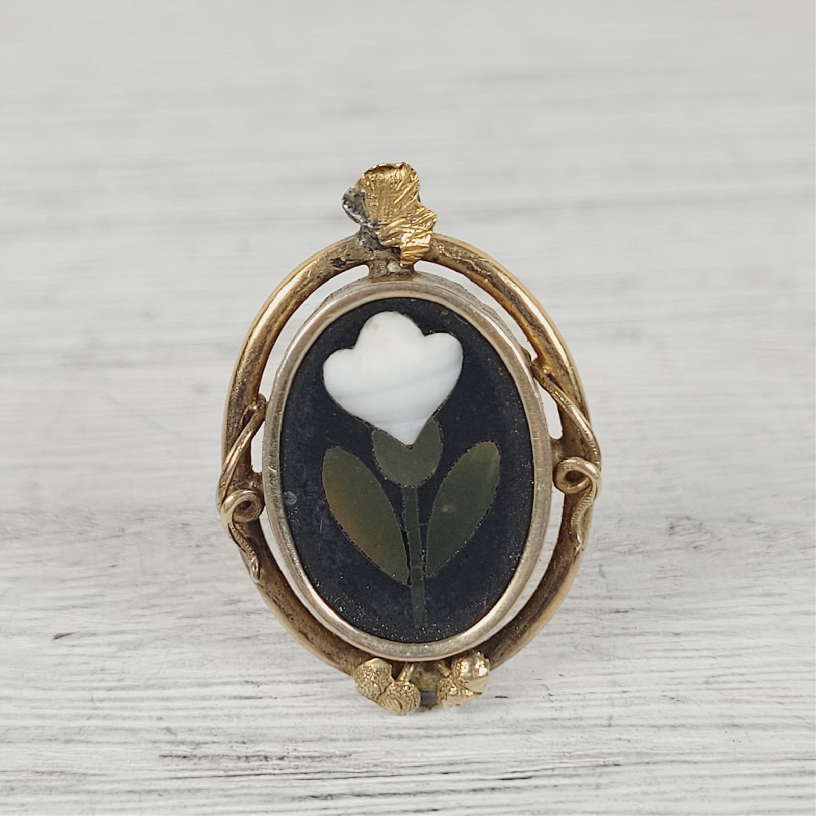 Victorian Pietra Dura Inaly Stone 14K Yellow Gold Brooch Pin Pretty Luxury