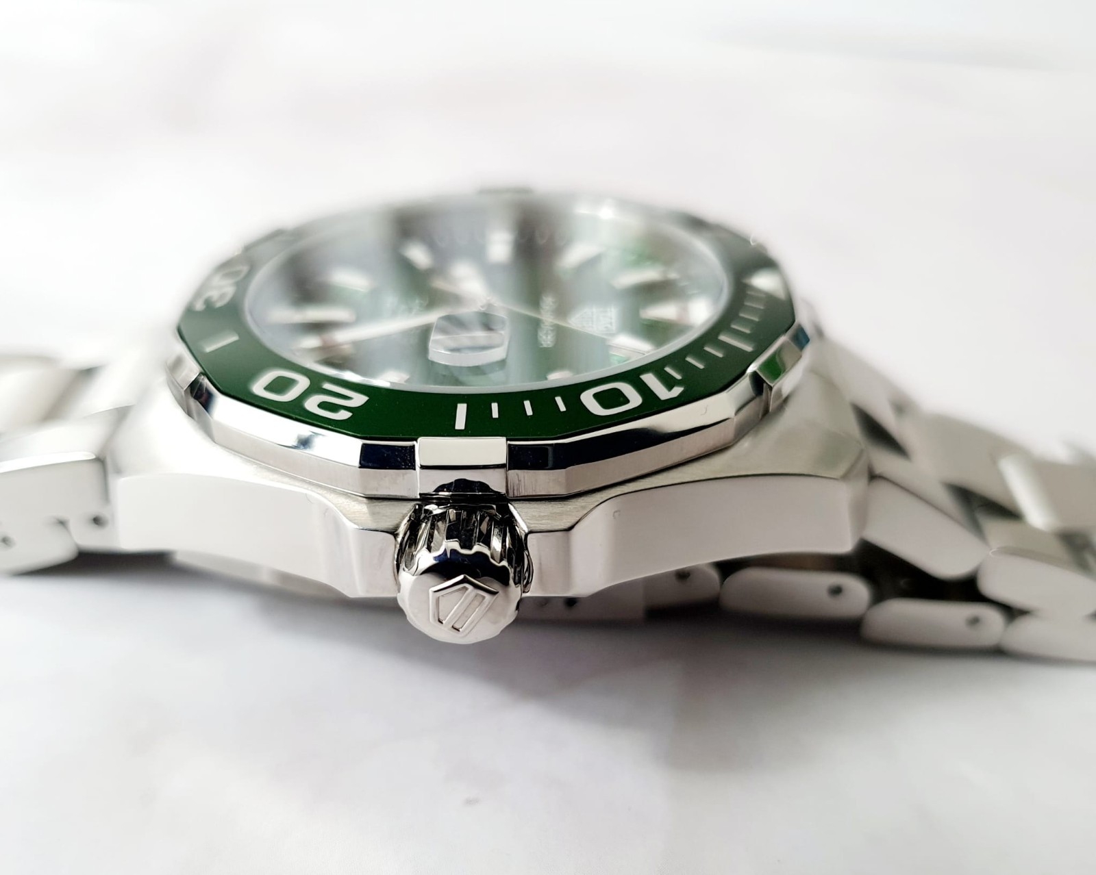 TAG Heuer Green Hulk Aquaracer Men’s Watch WAY201S.BA0927