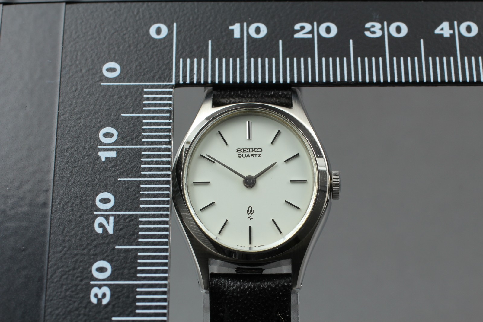 Vtg 1977 N MINT Seiko Belfina 43-7030 Quartz Oval Steel Womens Watch From JAPAN