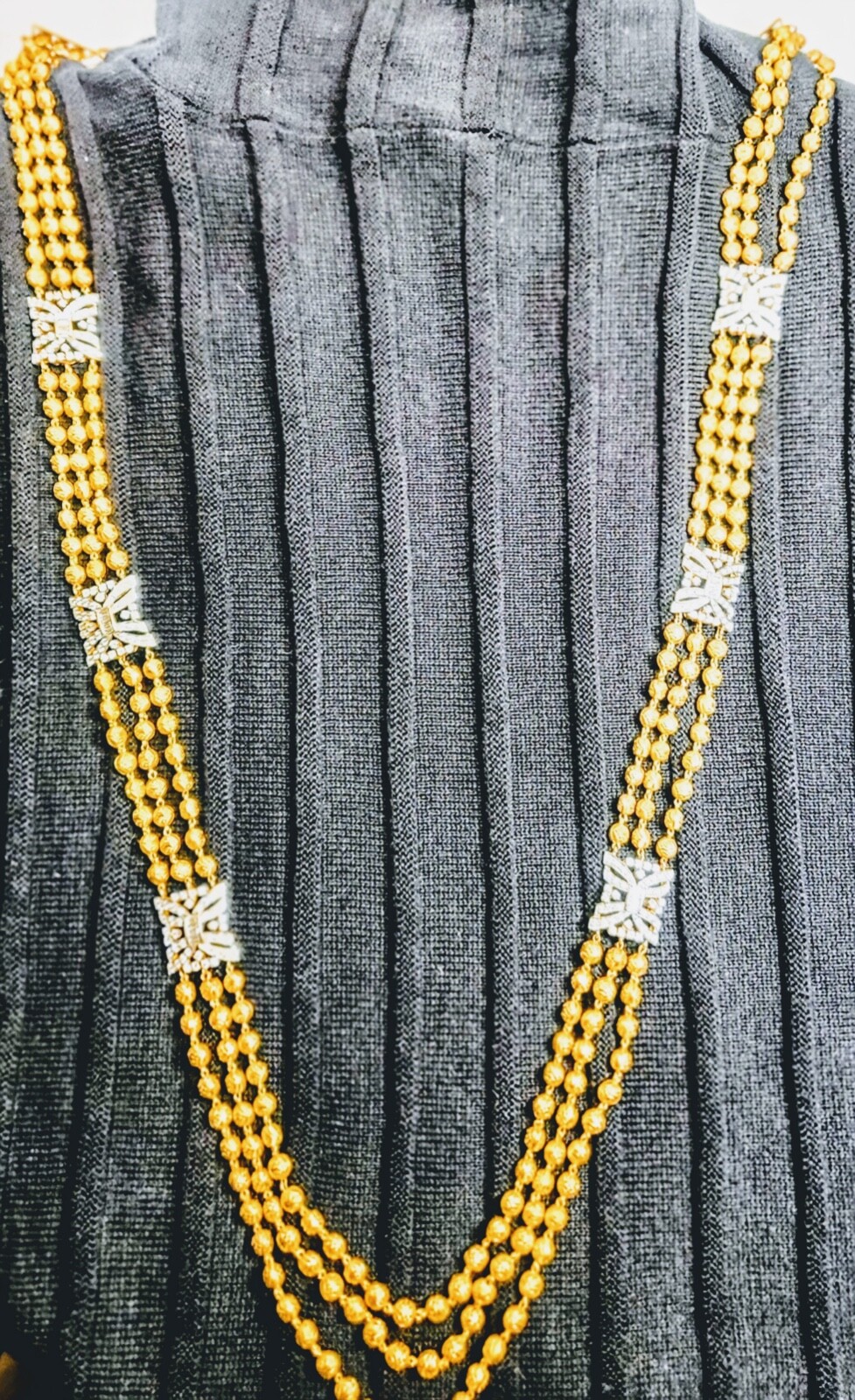18K Gold Multi-strand Diamond Necklace/Diamonds 3.84 Carats/Weight 96.4 grams