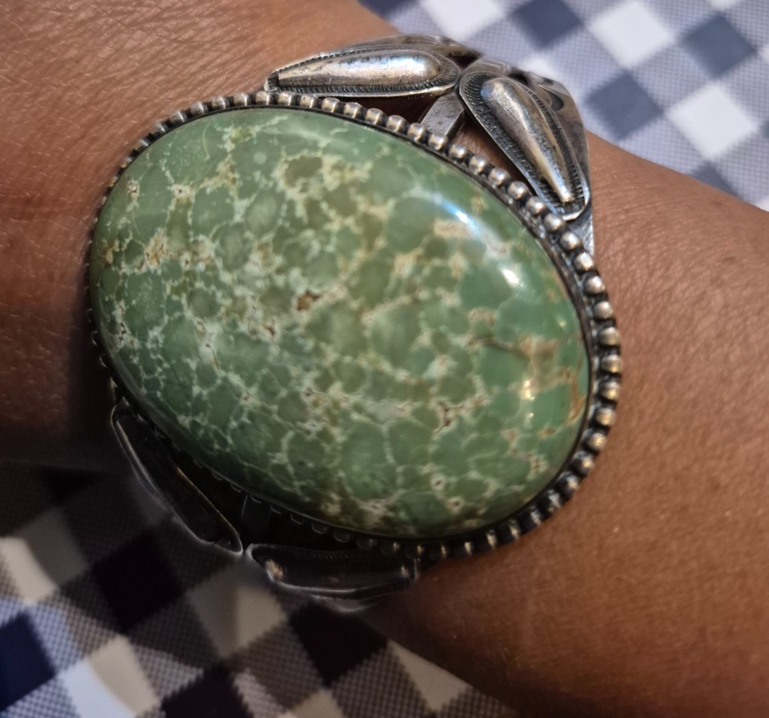 gorgeous large fred harvey era cuff green turquoise coin silver(?)?