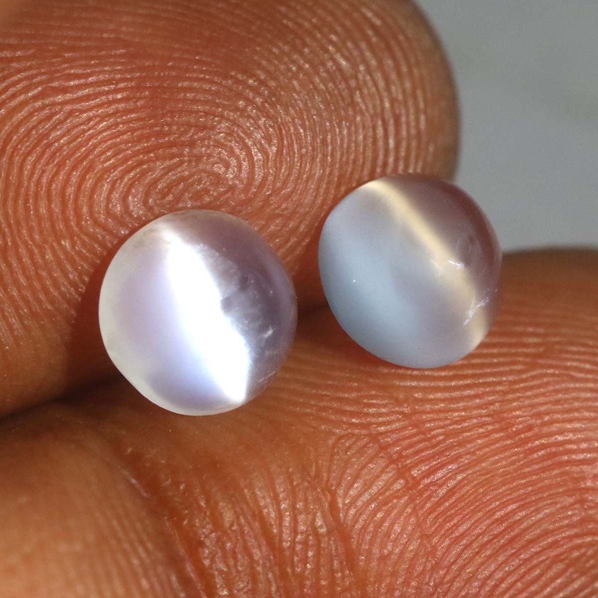 2.23 Cts_Great Loose Stone_100 % Natural Milky White Moonstone Cat’S Eye