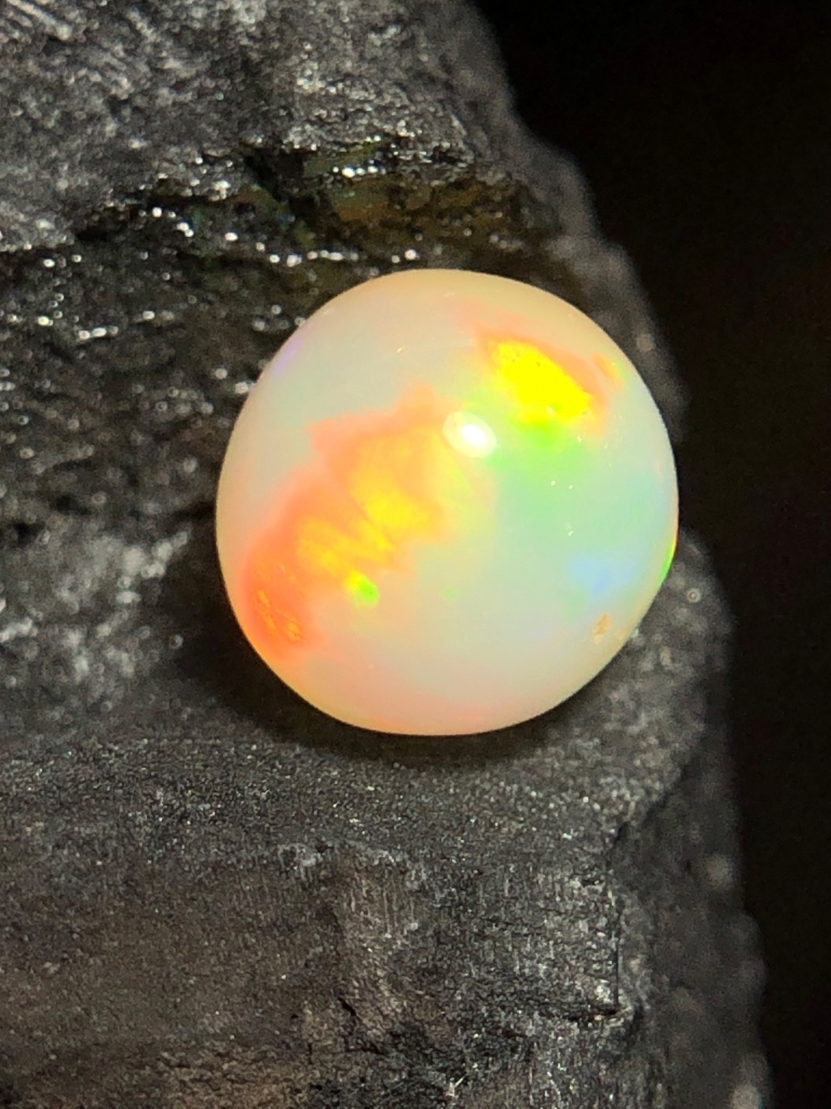 Natural White Ethiopian Opal Sphere , 6.20 MM 0.95 Ct Rainbow Fire Opal Ball