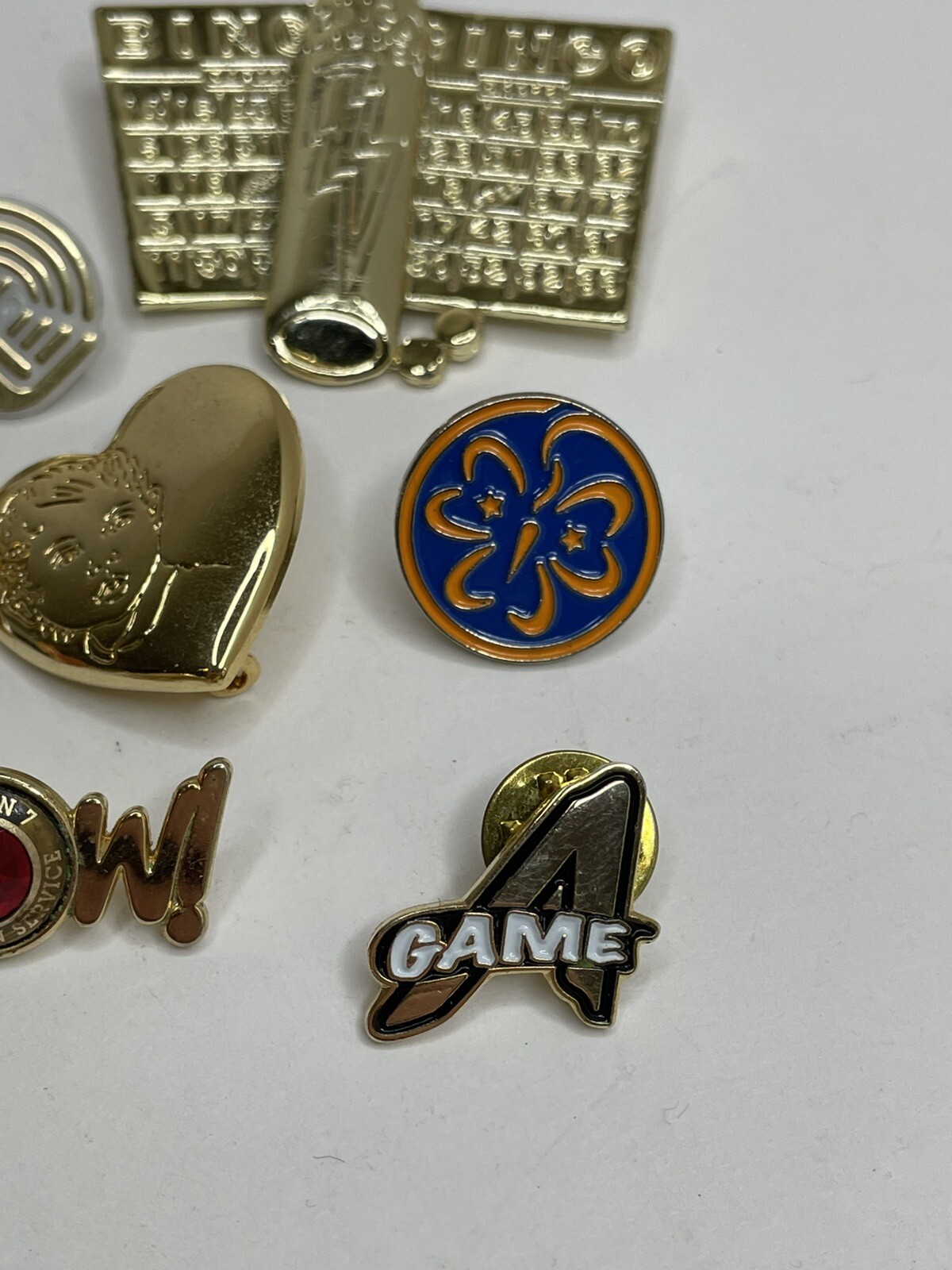 VTG 9 Brooch Pin Lot AJC Bingo Lover Card, Cabbage Patch Doll, Hearts, Angels+