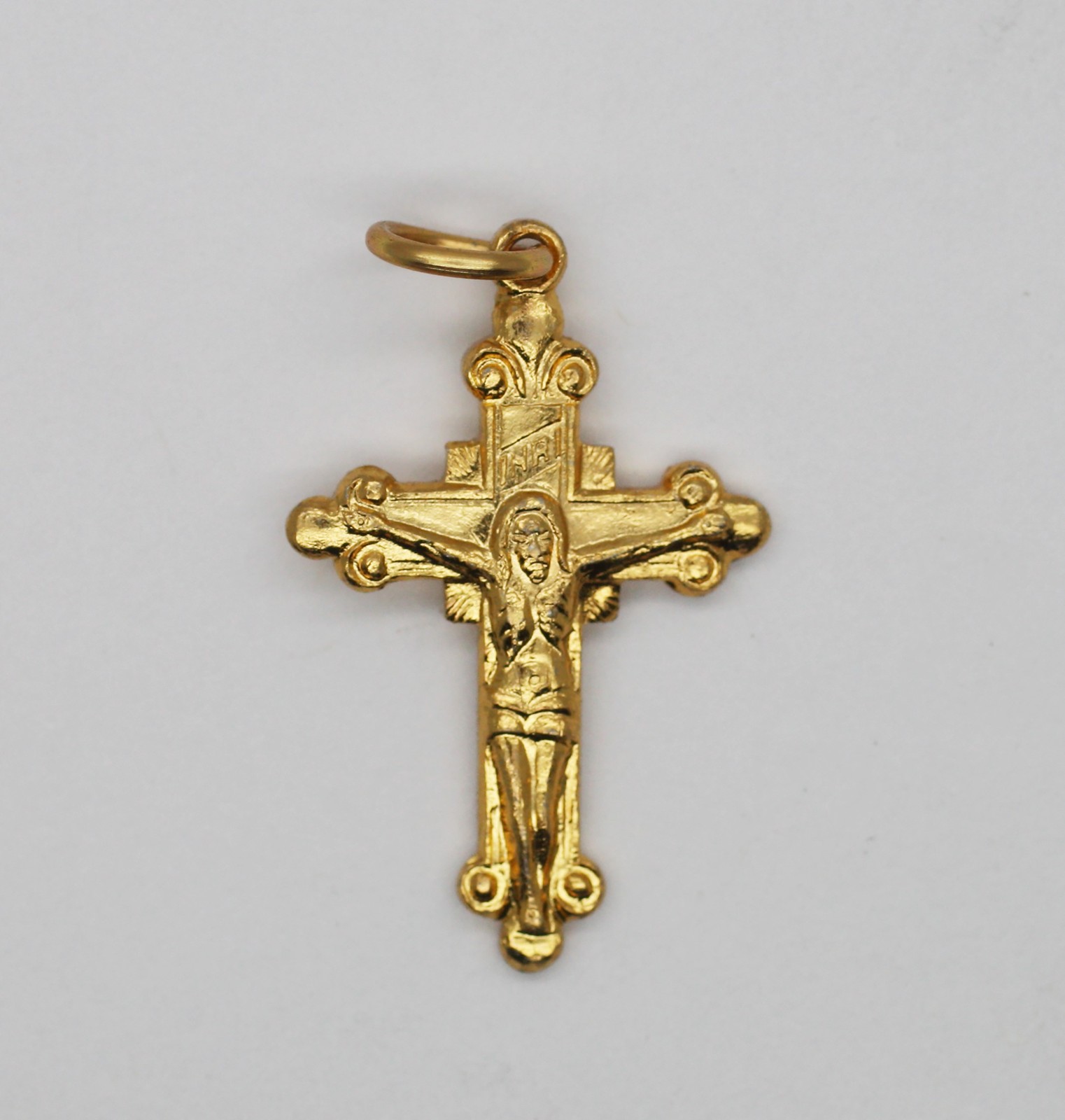 Crucifix Goldtone Cross Jesus Pendant Great Detail Depth Necklace Charm