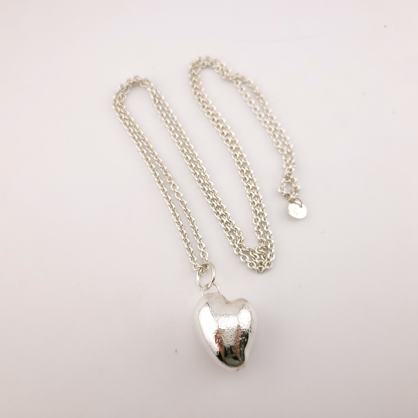 Susan Cummings SC Sterling Silver Strawberry Puffy Heart Chain Link 36″ Necklace