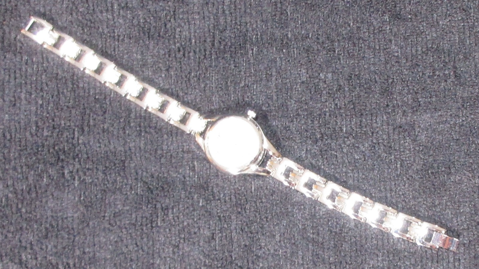 Ladies Watch Silver JC Penney FMD/ Fashion Watches FMDJO183 2024