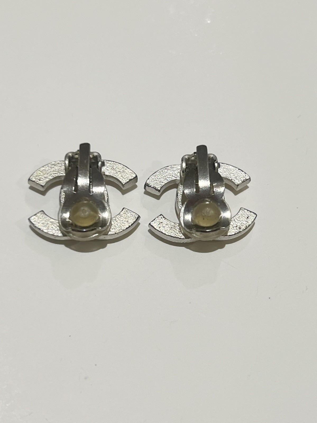Authentic Chanel CC Logo Pearl Clip-On Earrings Classic Luxury Made in France