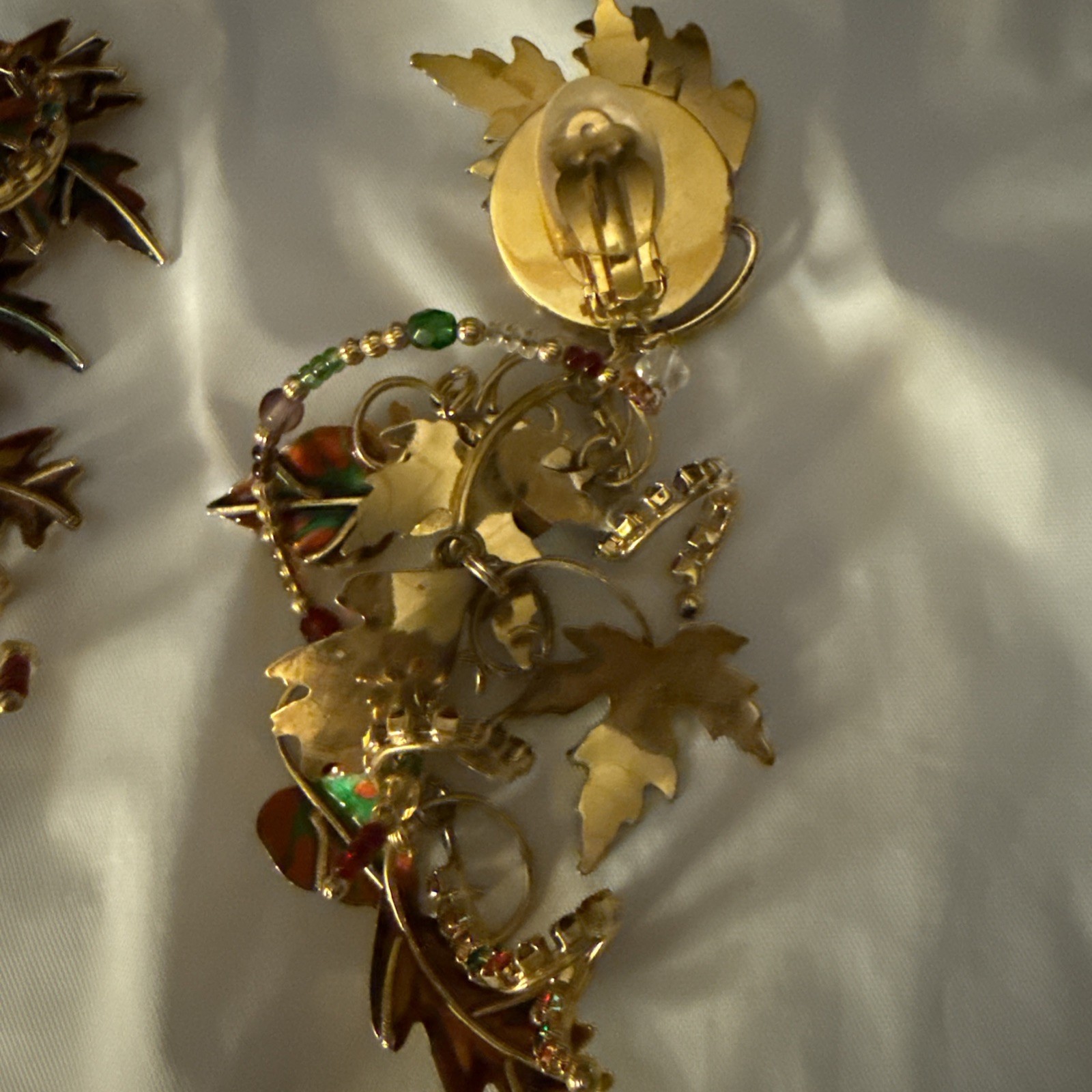 Lunch At The Ritz Vintage Autumn Leaf Clip On Earrings Fall Leaves Signed Bin1