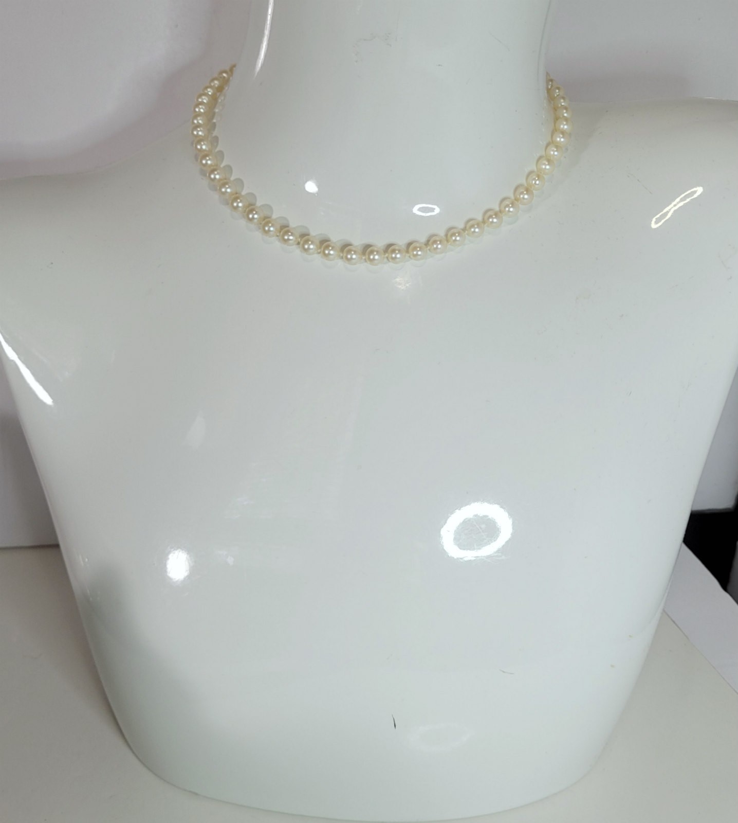 5.5mm Cultured Pearl Necklace cream white 14K Clasp vintage