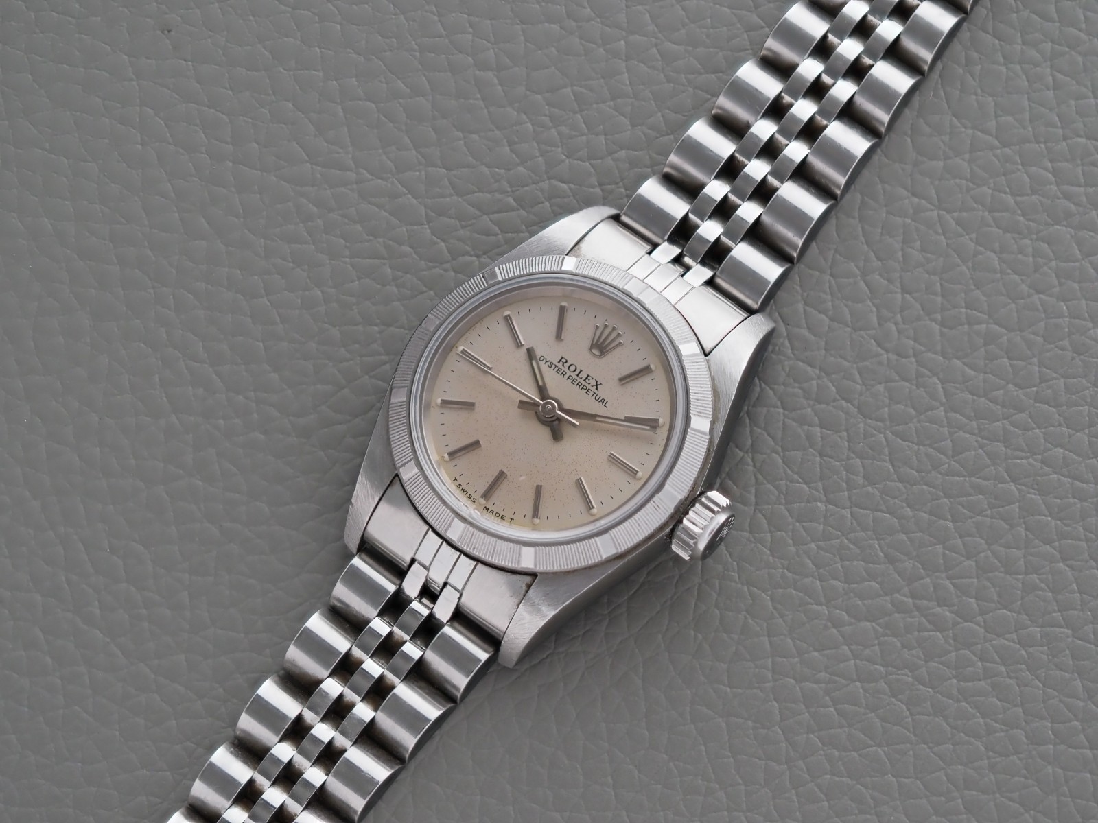 Rolex Lady Oyster Perpetual 24.7mm Silver Dial 67230 1996