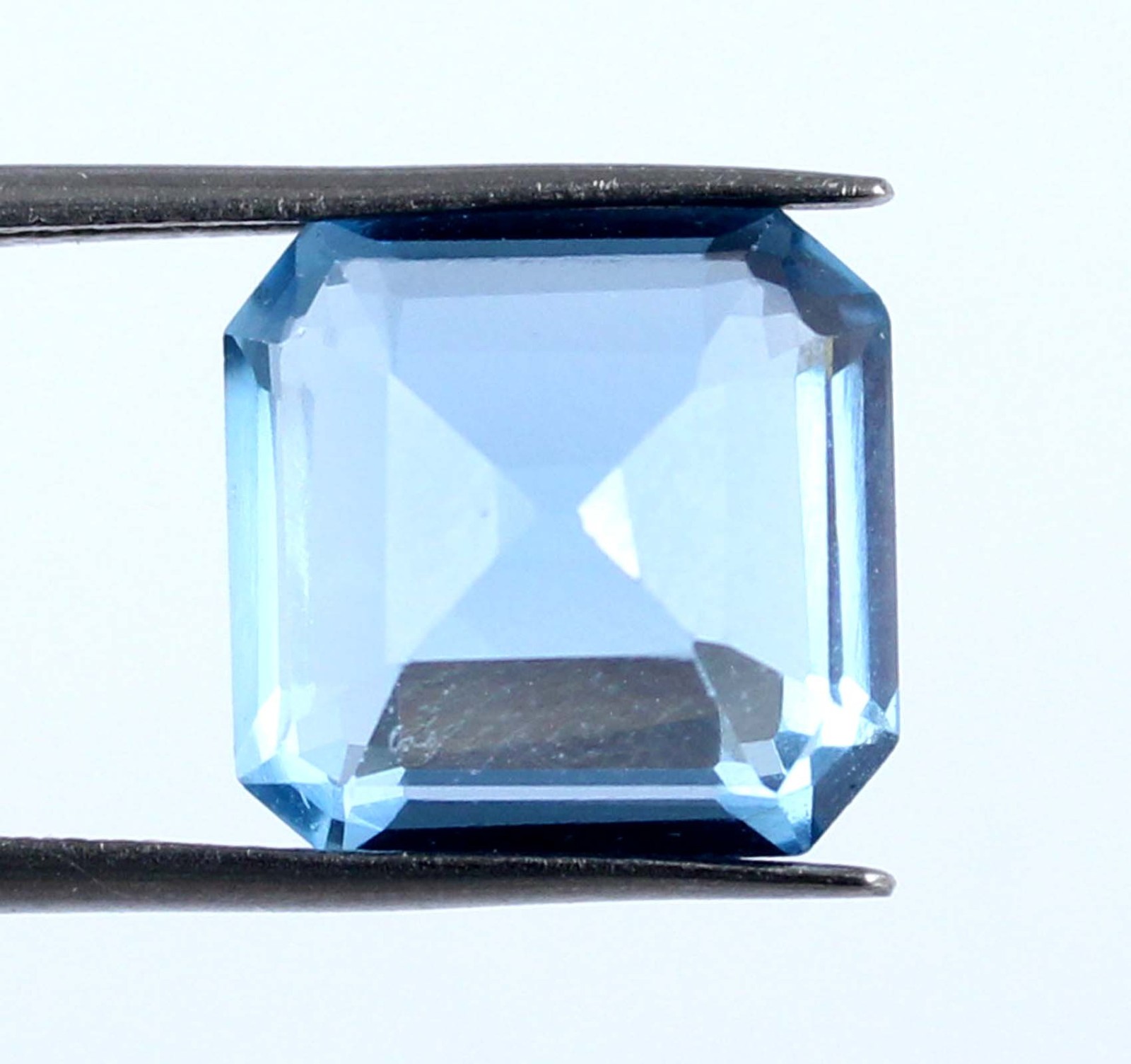 6.90 Ct/10 mm Blue Zircon Octagon Natural Cambodian Gemstone Certified T24700