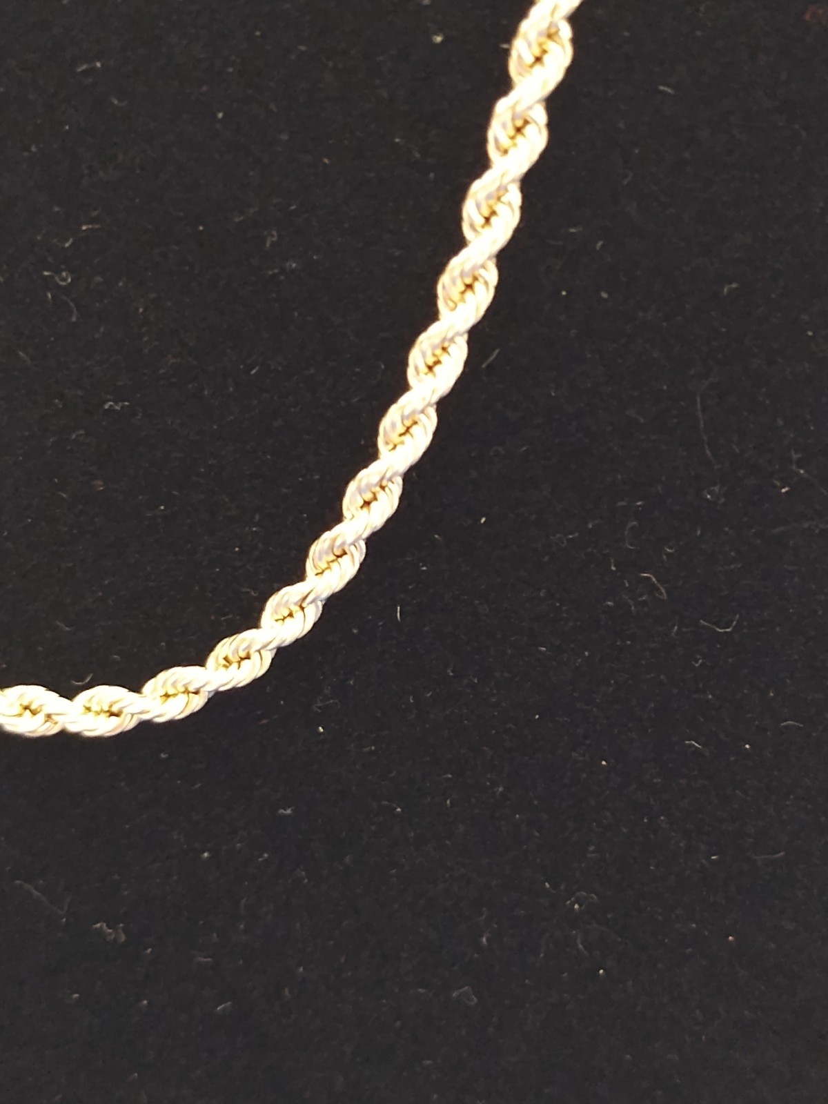 10k Gold Chain, 24 inches long 3.7 grams