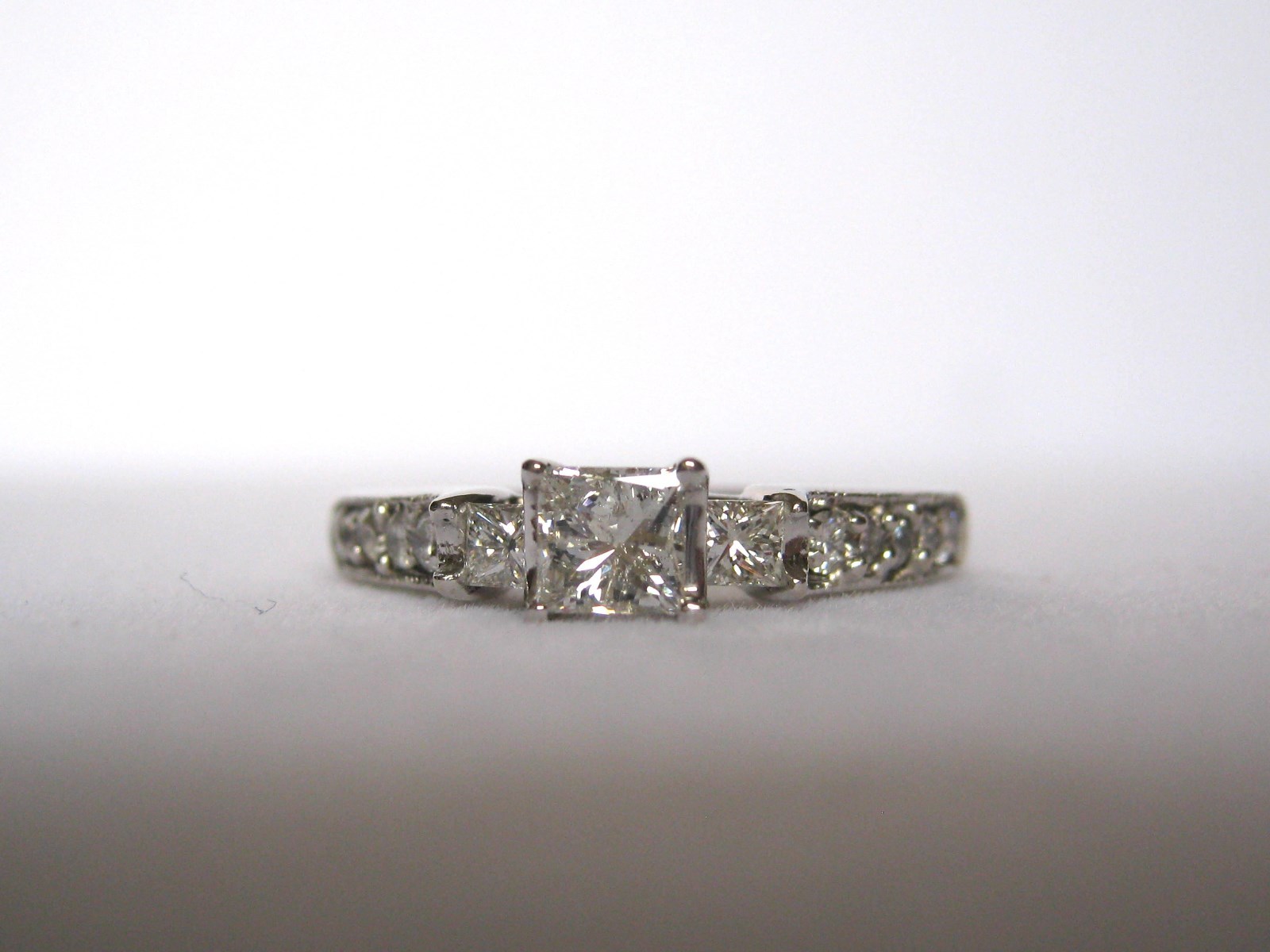 .76 Ct Natural Princess Cut Diamond Ring 3-Stone w/Accents 14k Anniversary 4.82g