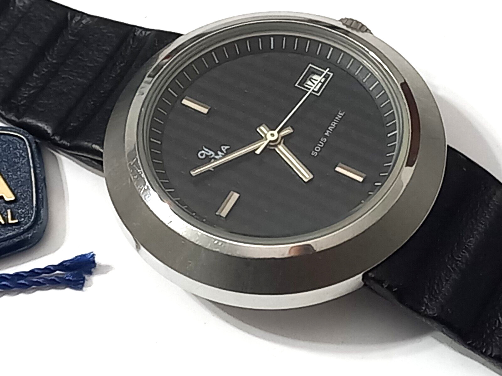 NOS 40MM 1970’S STEEL YEMA SOUS MARINE ” UFO ” AUTOMATIC DATE -RARE BLACK DIAL