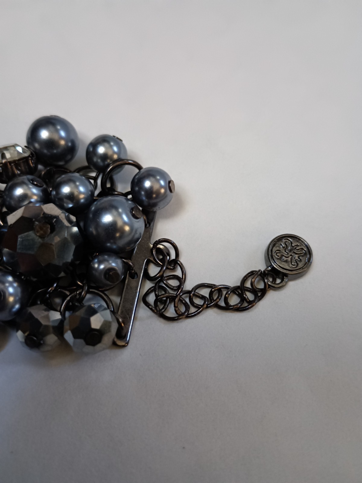 Vintage Premier Designs Signed Crown Tag Gunmetal Gray Pearl Cluster Bracelet Ve