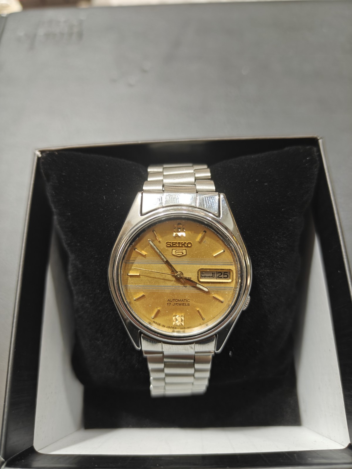 Seiko 5 Automatic Men’s Day/Date Analog Watch Stainless Steel Bracelet Gold