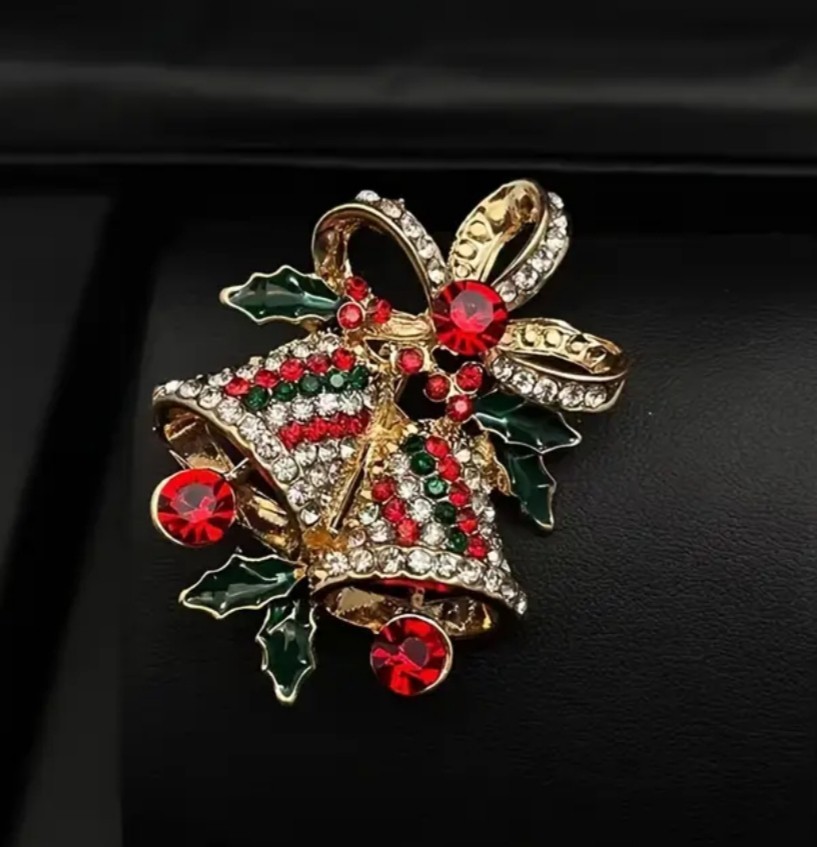 VINTAGE RED & GREEN RHINESTONE GOLD SLEIGH BELLS~CHRISTMAS WINTER PIN BROOCH