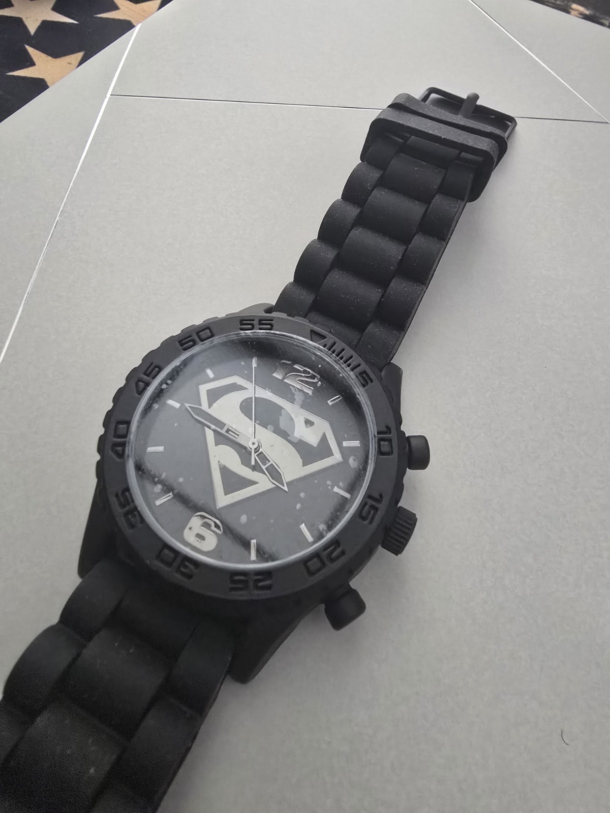 Accutime Superman Men’s Quartz Analog Black Dial Silicone Strap w/ Tin Box