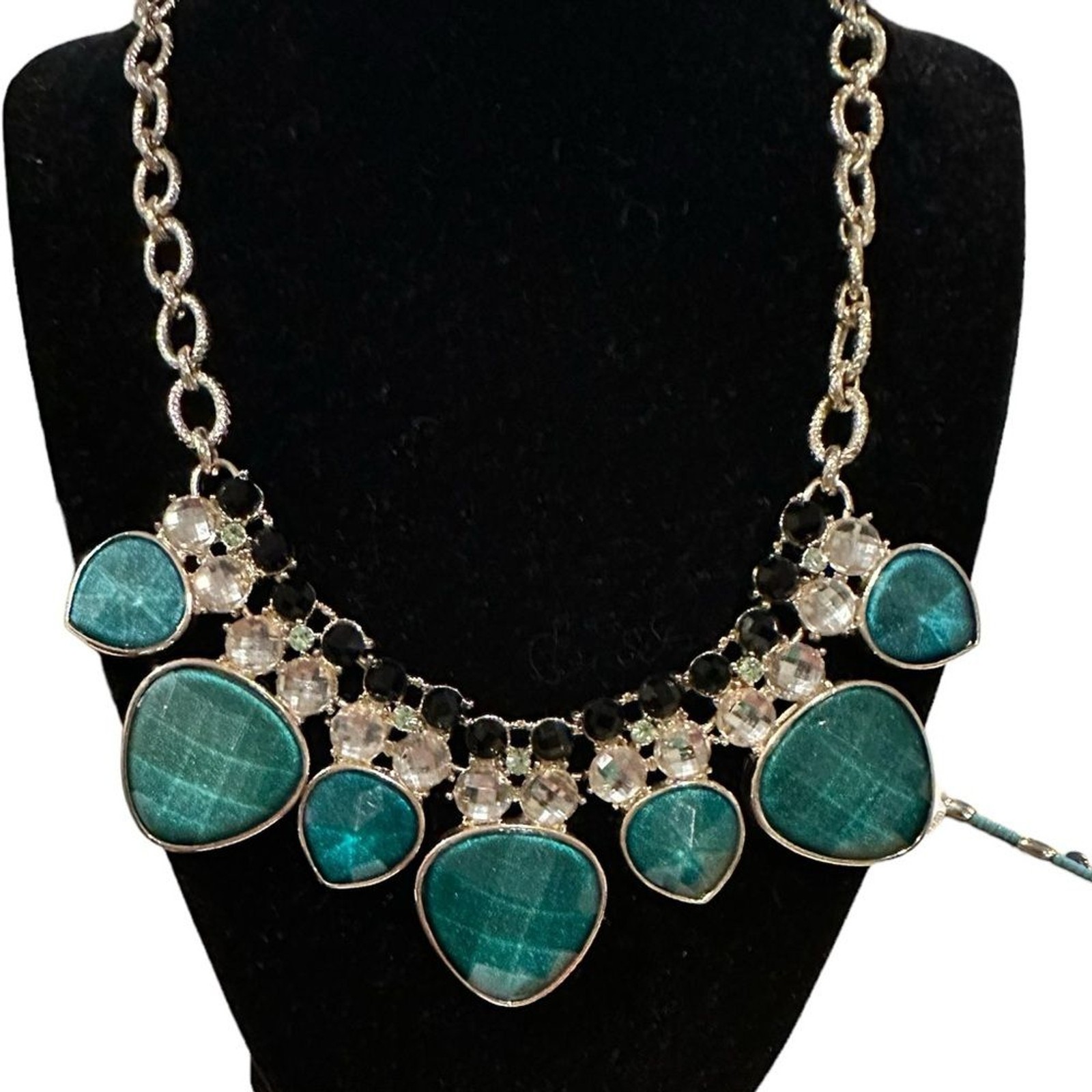 NEW White House black market textured goldtone link black turquoise necklace