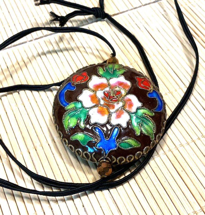 Fashion Necklace Cloisonne Brown White Red Green Blue Puffy Pendant Lot 101