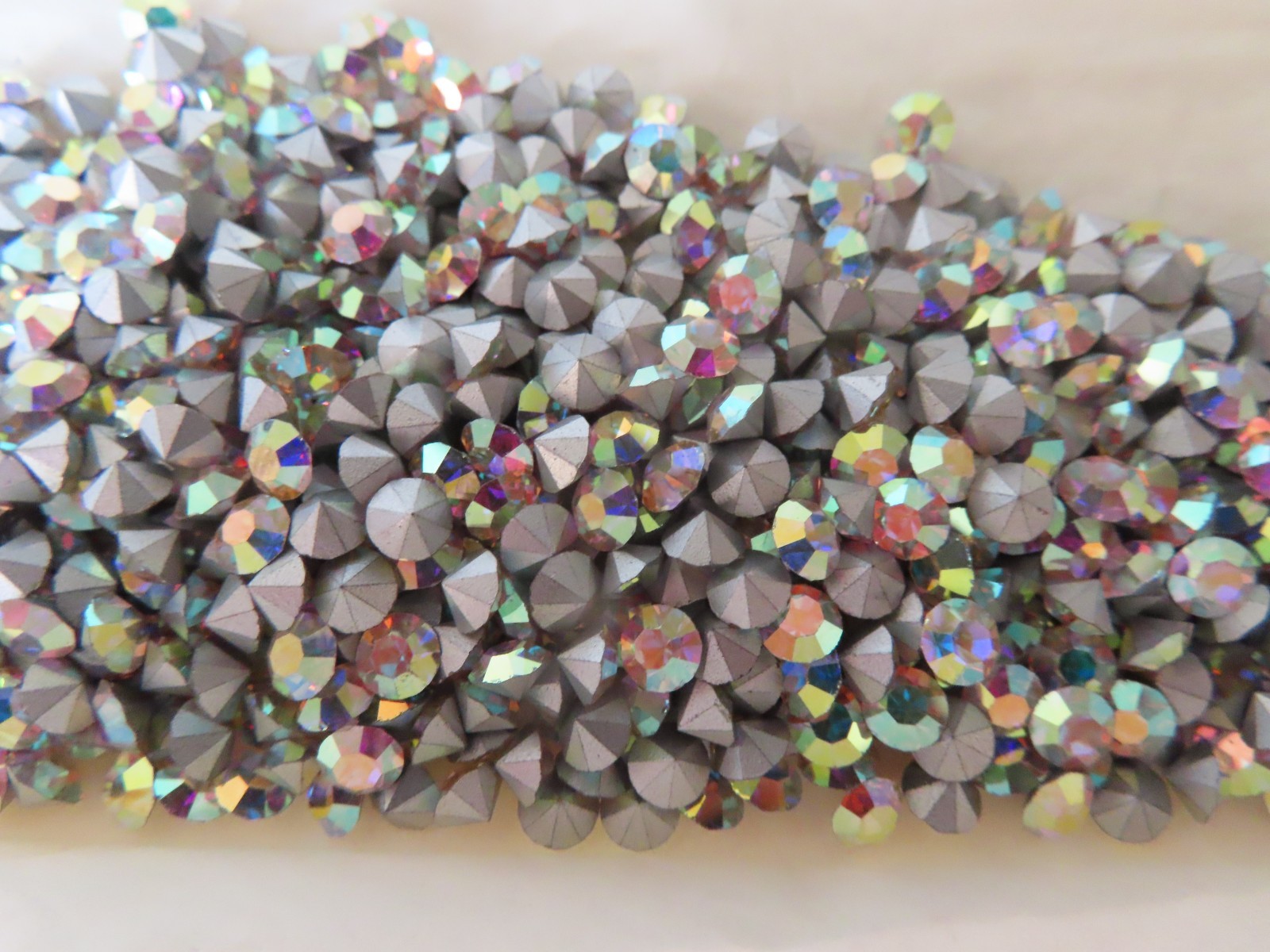 Full pack 720 Swarovski Rhinestones 21ss Crystal AB/foiled. #1100