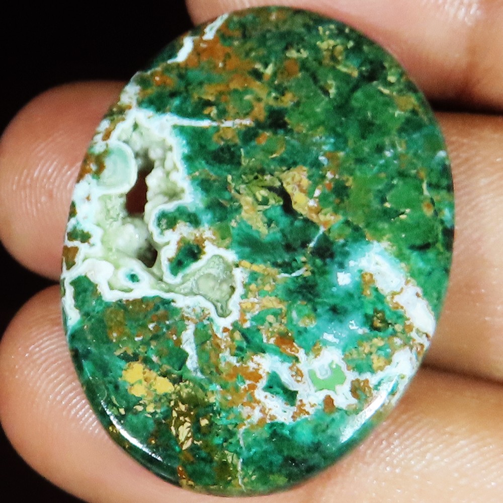 MALACHITE CHRYSOCOLLA DRUZY oval shape loose gemstone 43.50 Carat. (27x36x03 mm)