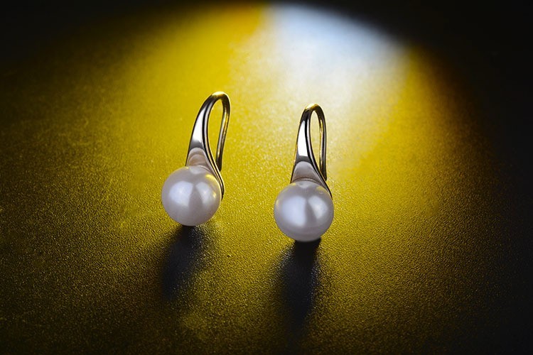 925 Sterling Silver Freshwater Pearl Drop Stud Earrings for Women Elegant Minima