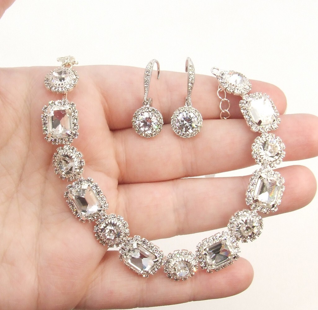 NEW 7.5″ Christina Collection Crystal Links Bracelet/Pierced Latch Back Earrings