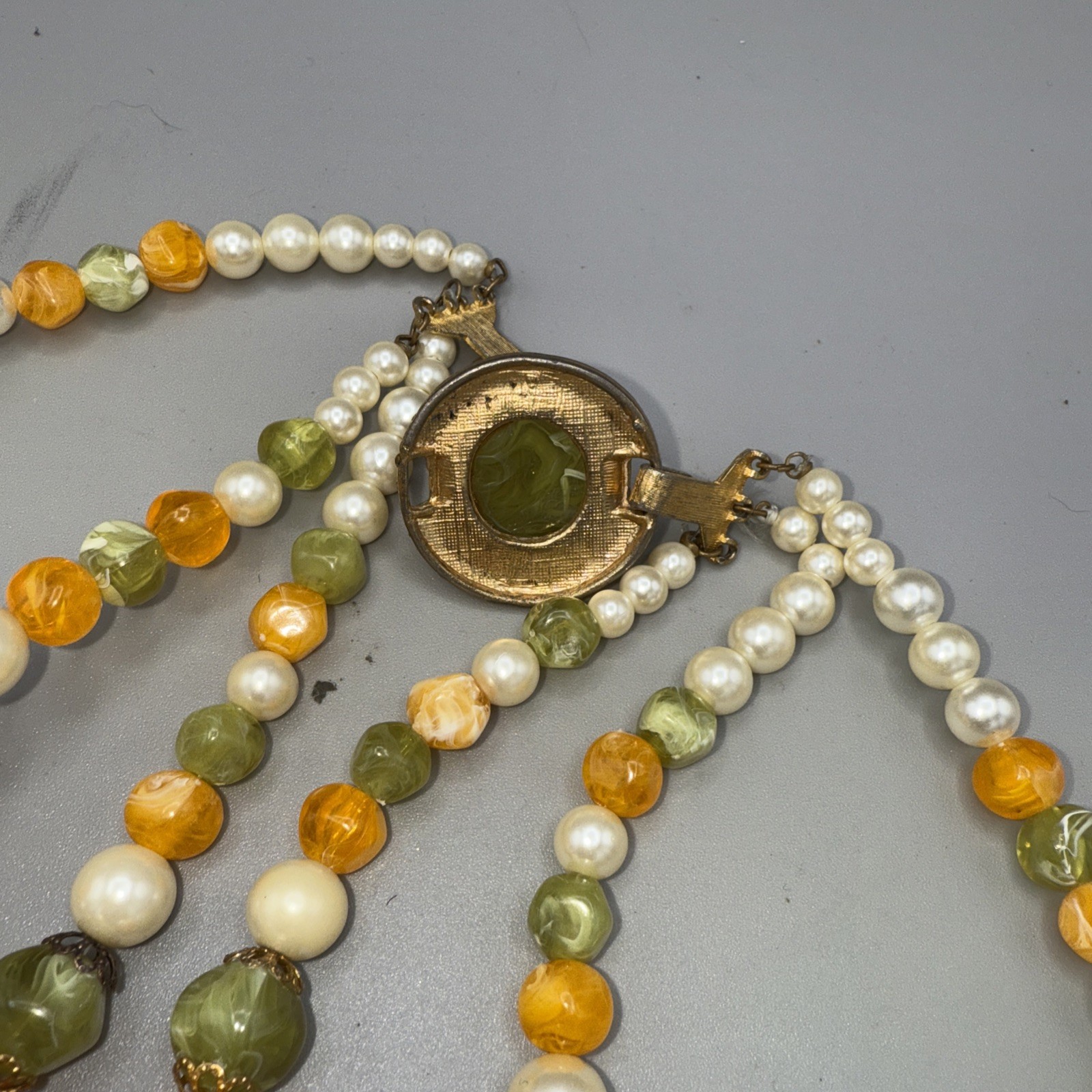 Vintage 3 Strand Yellow Green Pearl Lucite Acrylic Necklace 14”,16”,18” Loose