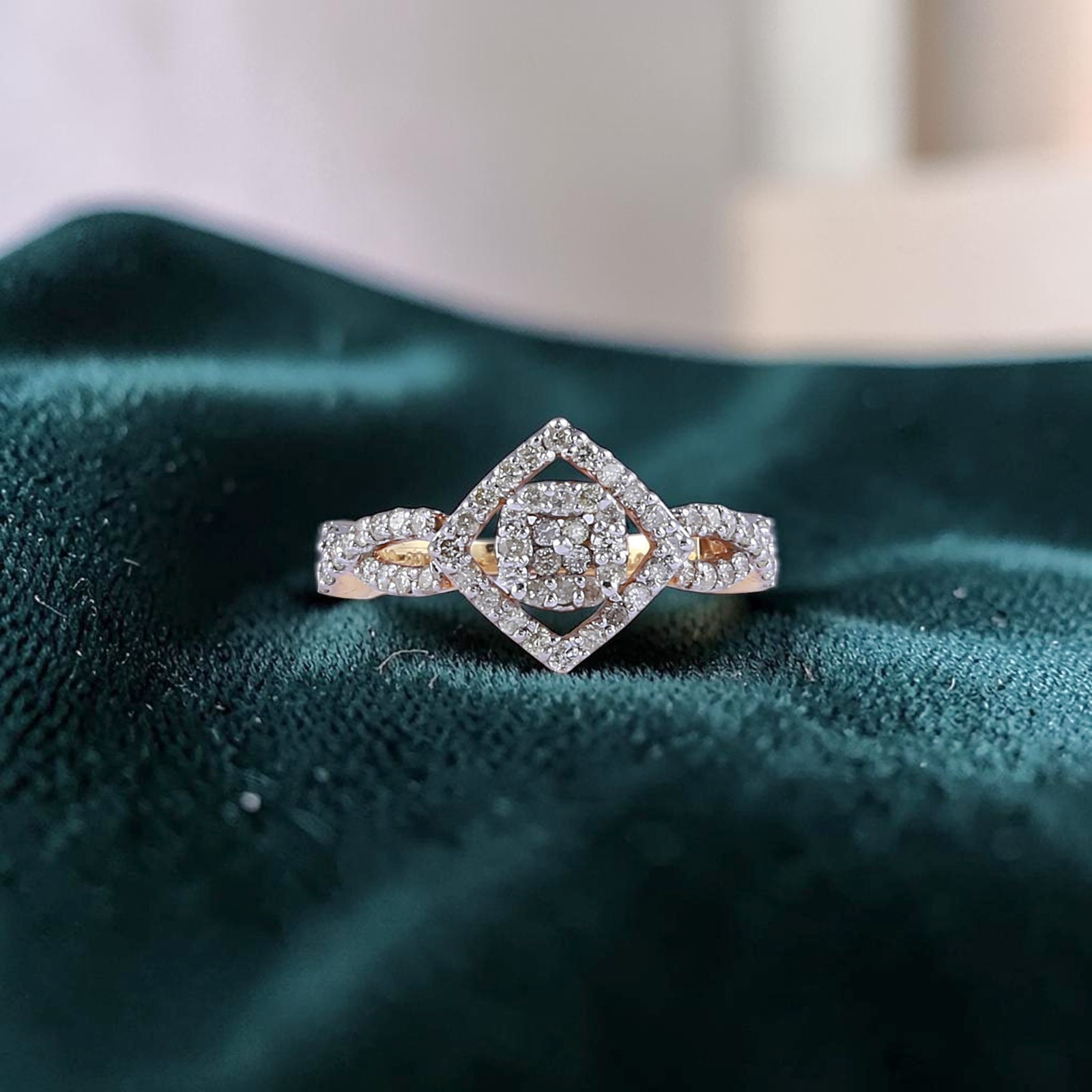 Pave 0.70 Cts Round Brilliant F/VS1 Diamonds Anniversary Band Ring In 18K Gold