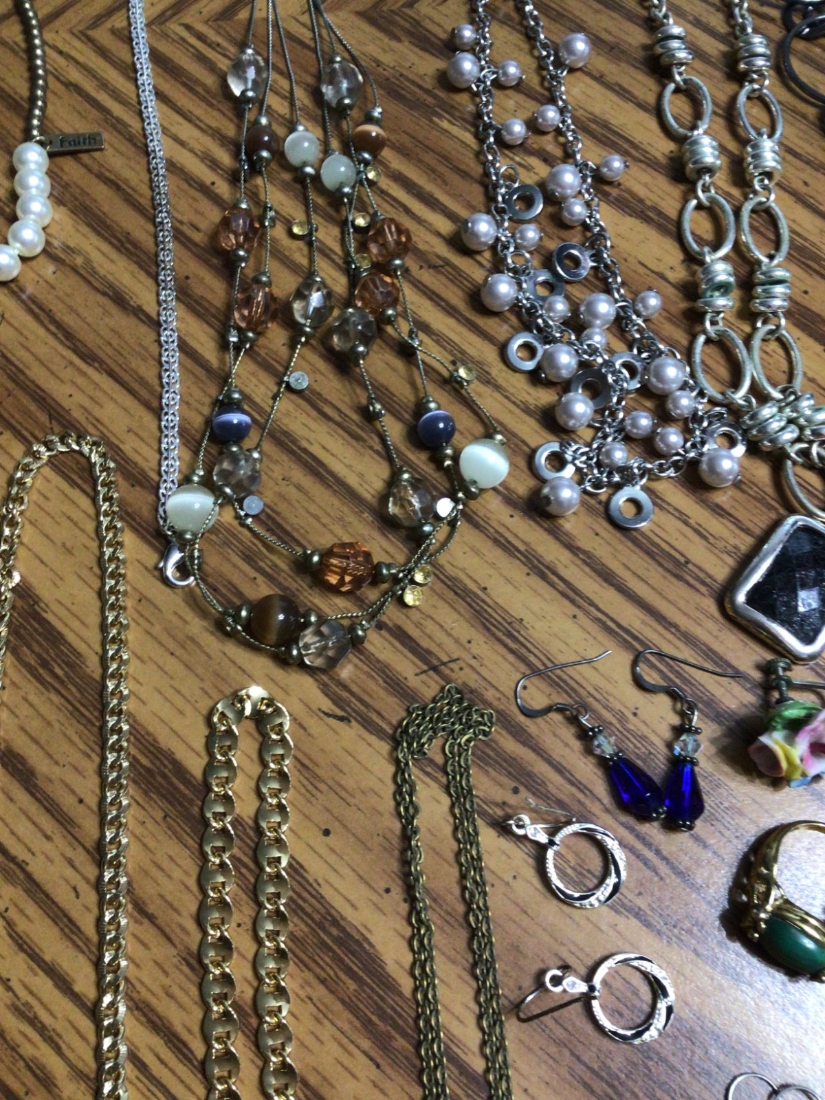 Vintage Costume Jewelry Lot, Necklaces, Bracelets, Earrings, other odds and ends
