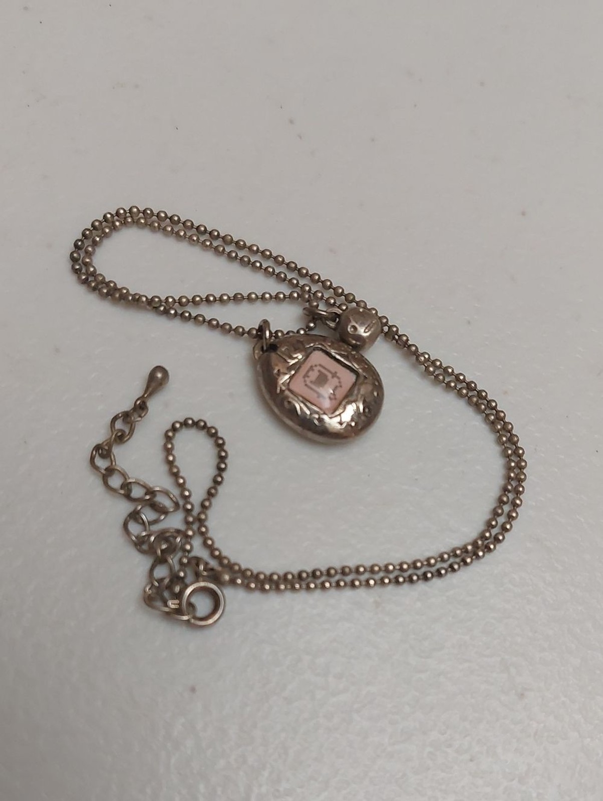 Vtg Rare Y2K Bandai Tamagochi Egg Shape Pendant Emoji Charm Silver Tone Necklace