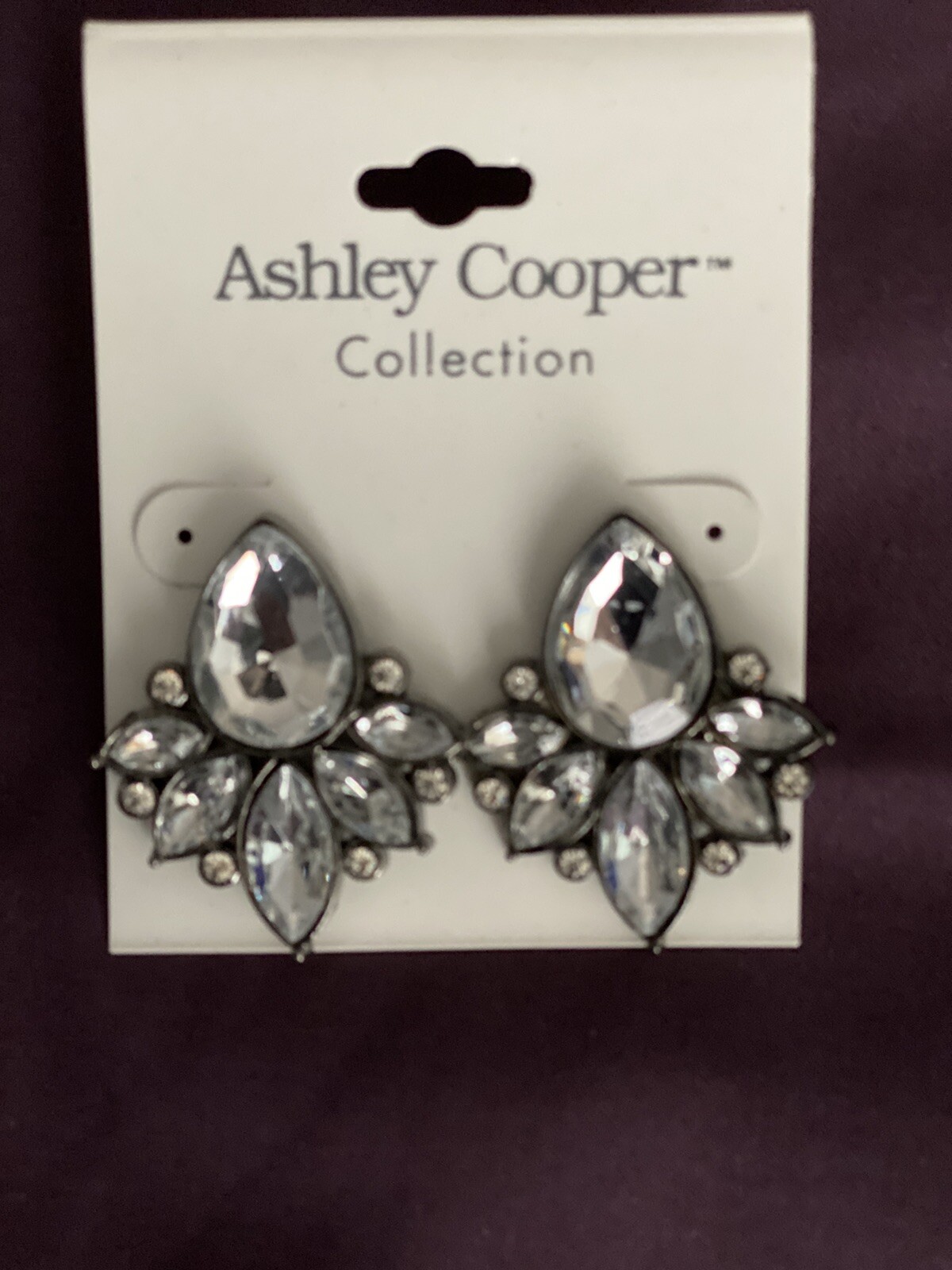 Ashley Cooper Earring Floral Design New.