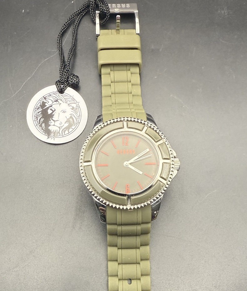 NWT Versus by Versace SGM100014 OD Green Bezel and Strap Watch New Battery O3
