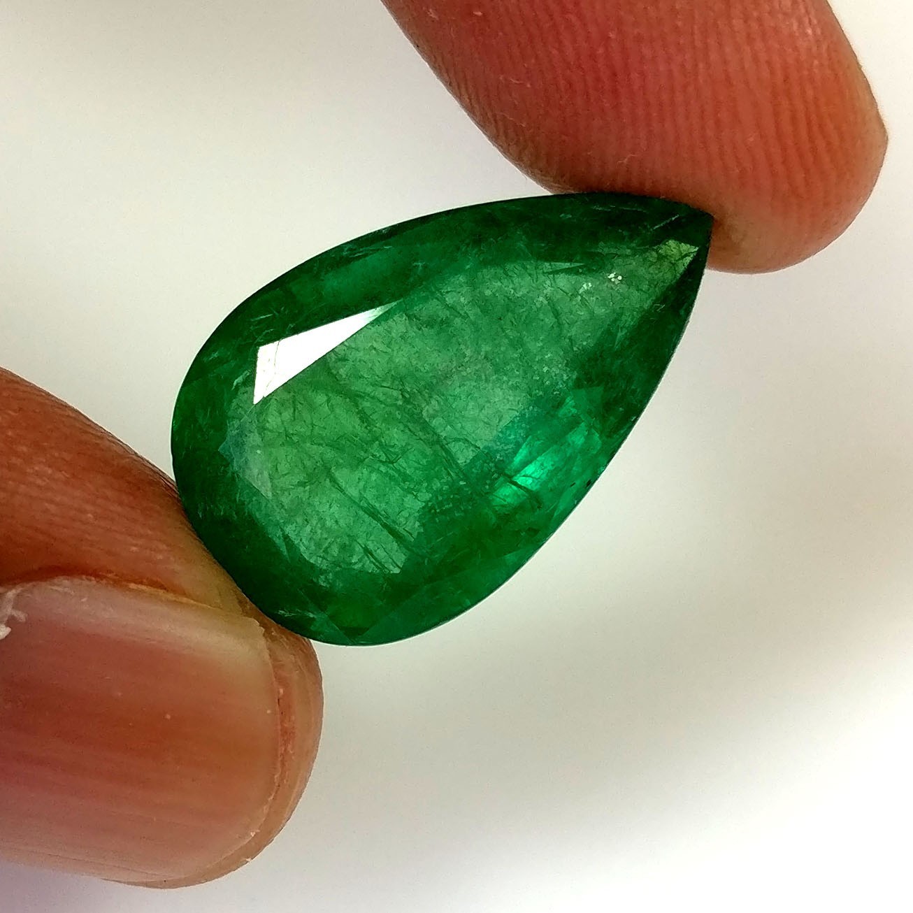 11.91ct Natural Emerald pear shape (20×12.5)mm top green good luster perfect cut